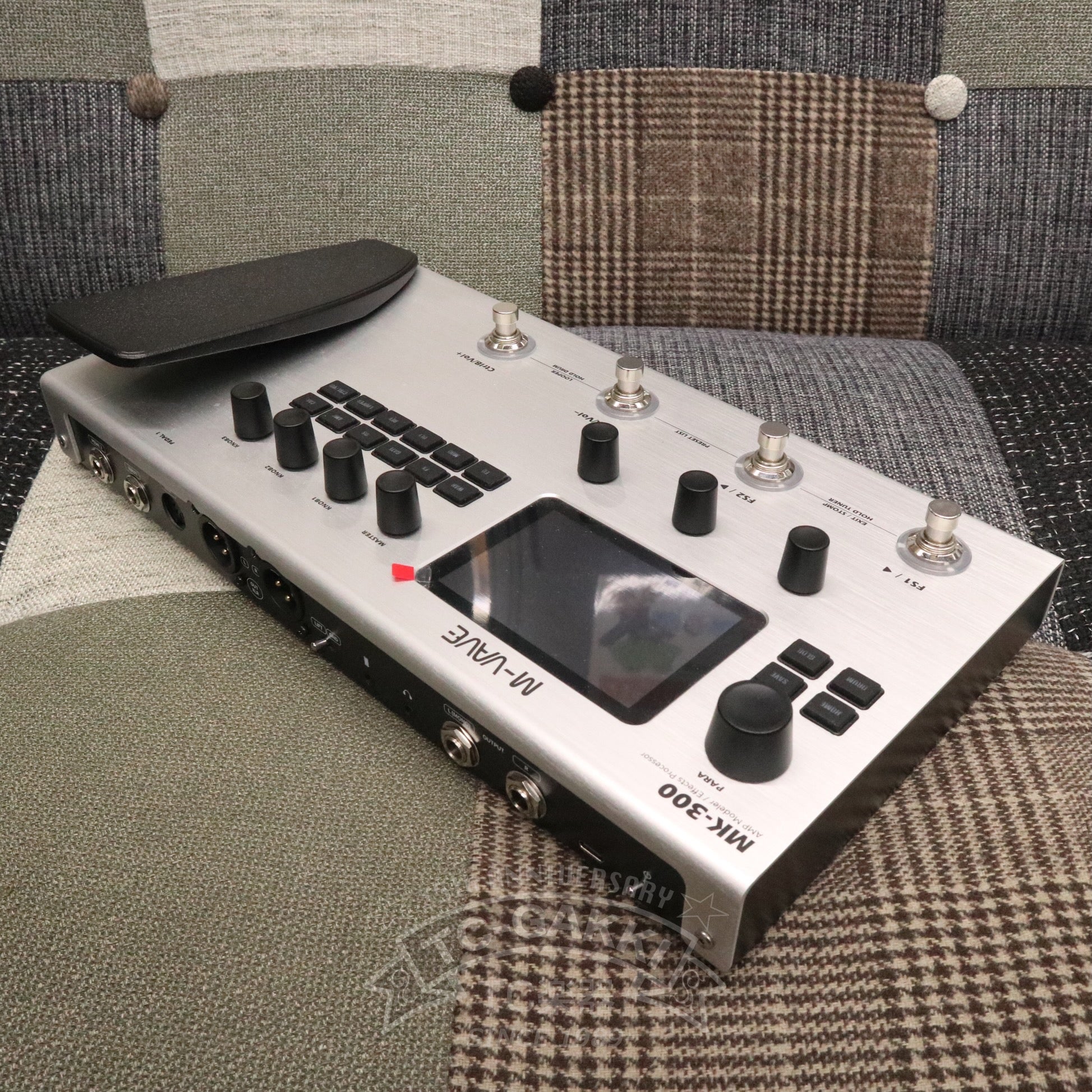MK - 300 GUITAR/BASS AMP MODELLER&EFFECTS PROCESSOR - TC楽器 - TCGAKKI