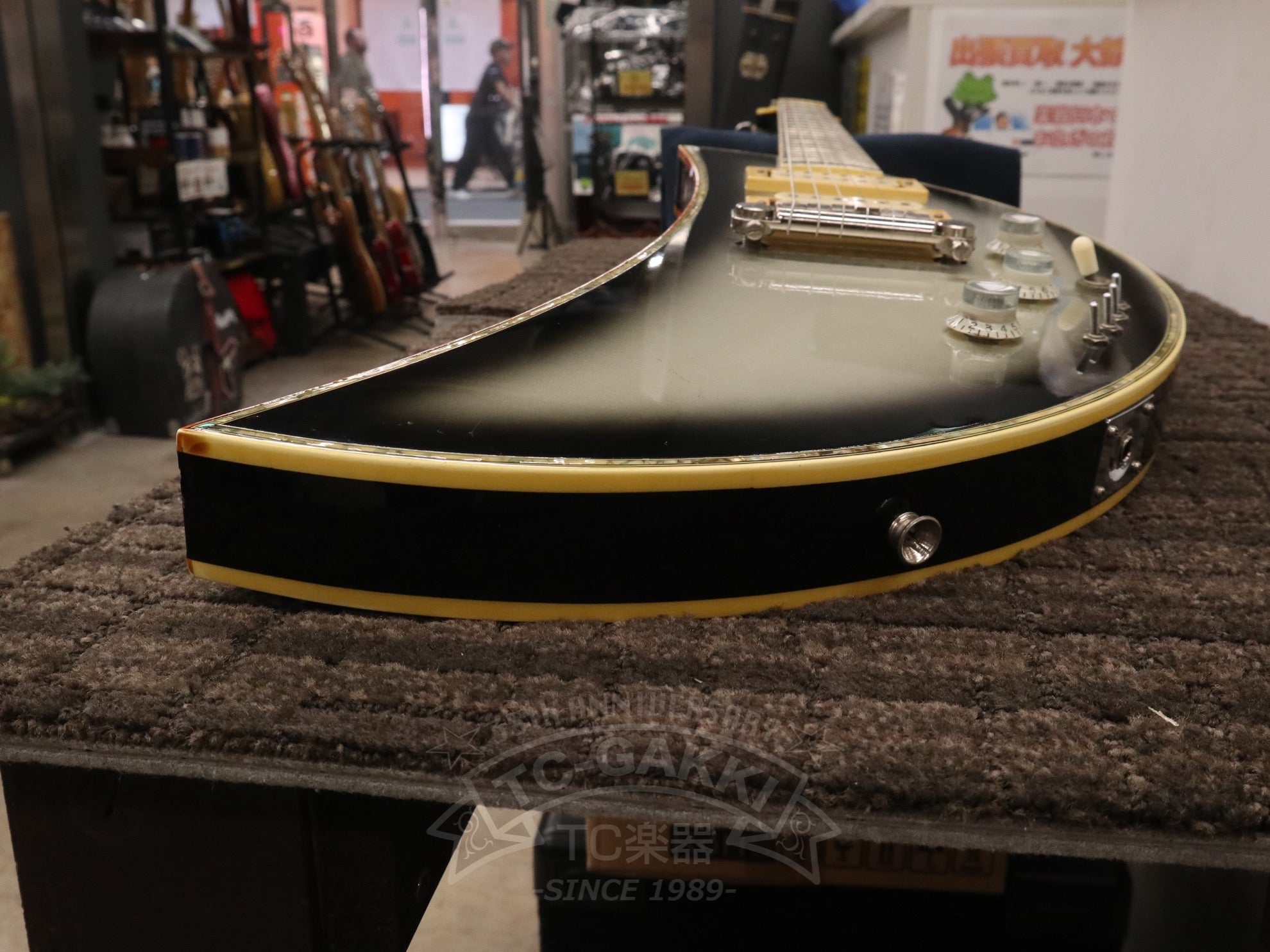 Moon sault Silver Sunburst - TC楽器 - TCGAKKI