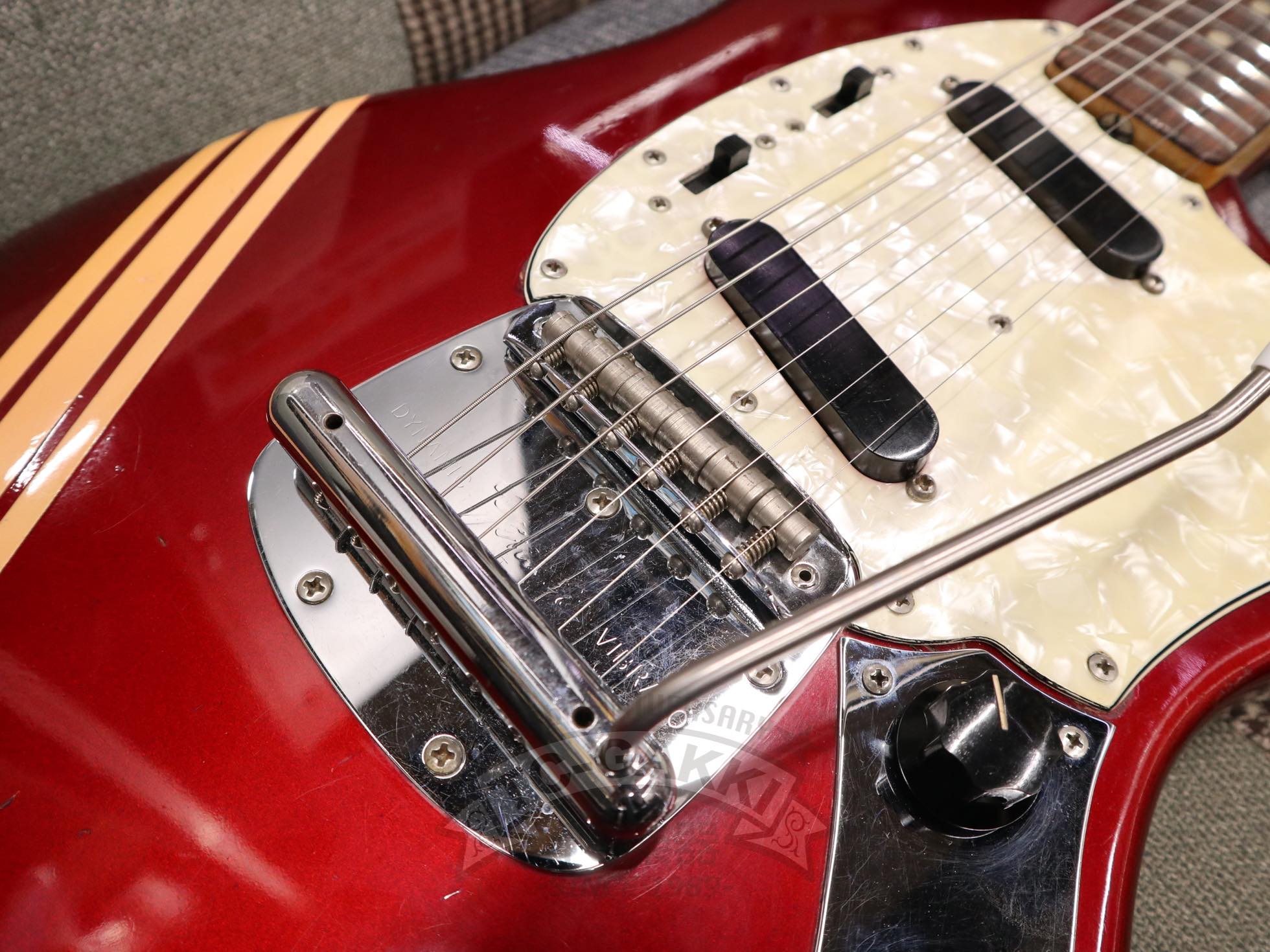 Mustang Competition Red - TC楽器 - TCGAKKI