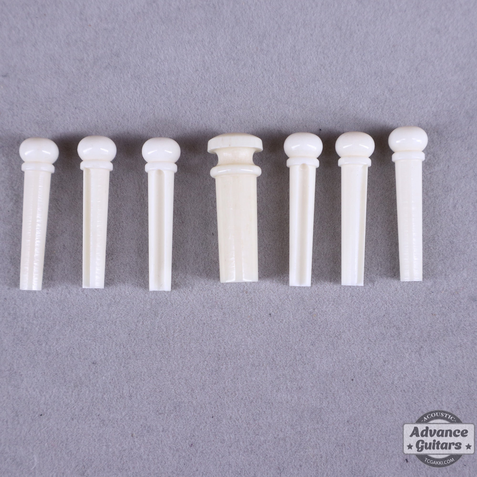 Preciso Bridge Pin & End Pin Set(Bone & Mother of Pearl Dot) - TC楽器 - TCGAKKI