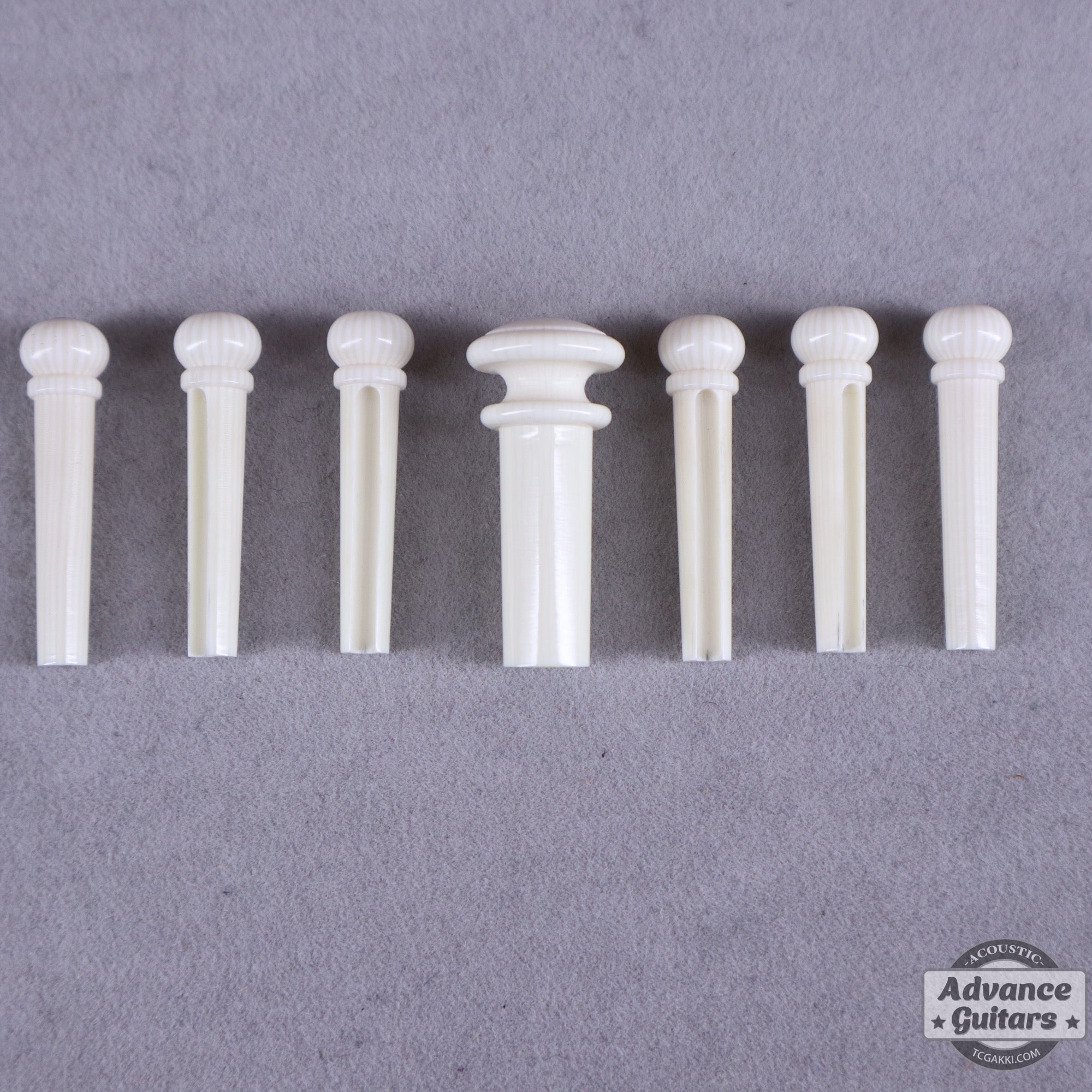 Preciso Bridge Pin & End Pin Set(Galalith Ivoroid & Ebony Dot) - TC楽器 - TCGAKKI