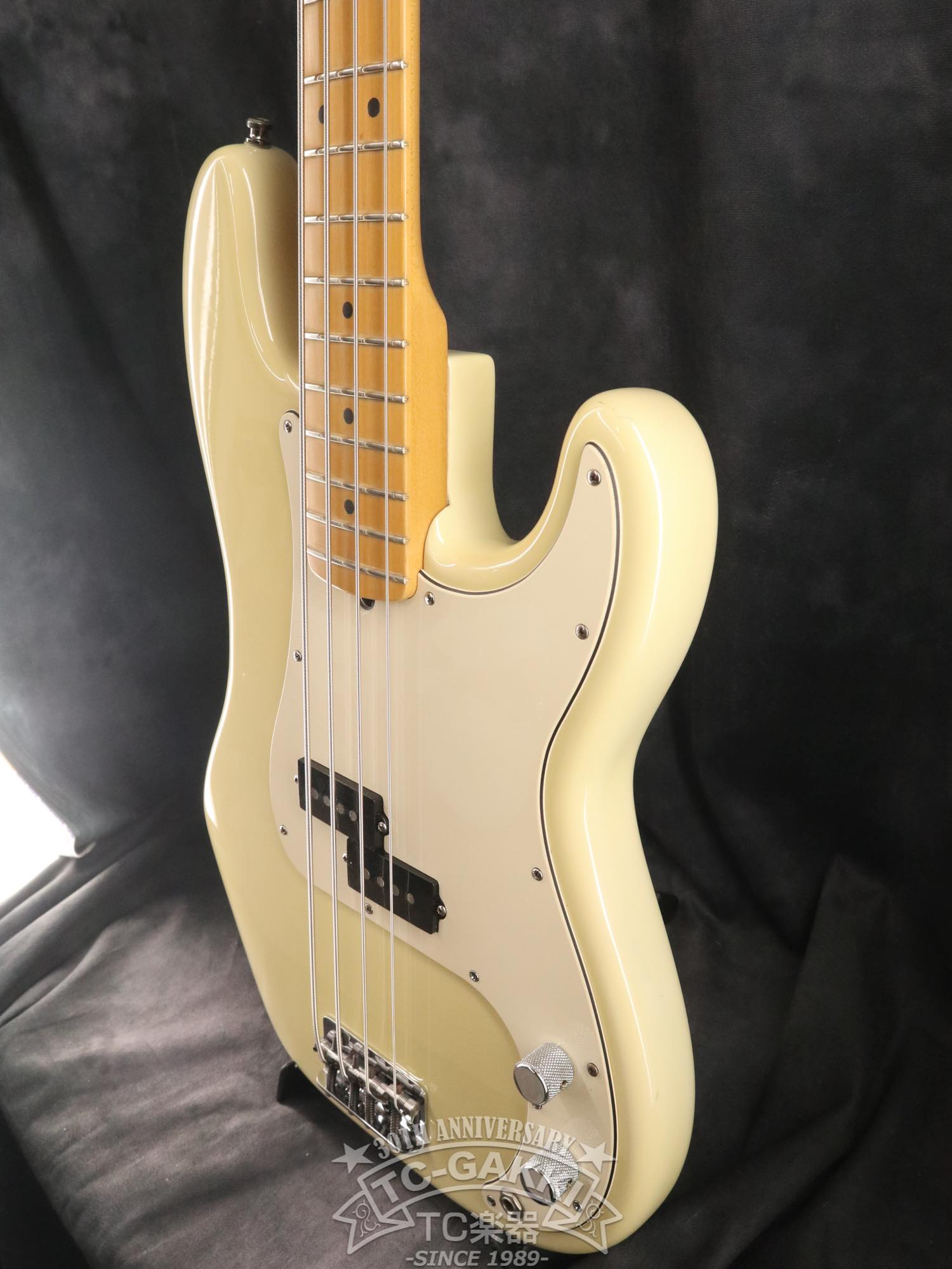 American Standard Precision Bass