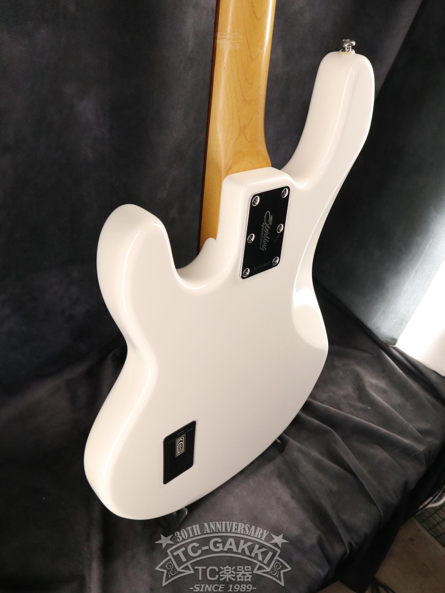 Sterling by MUSIC MAN SUB Ray4