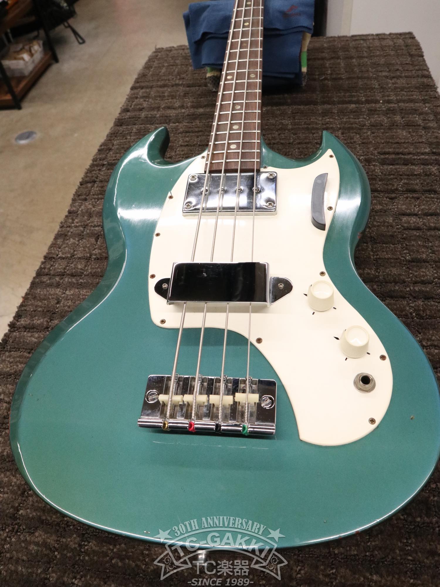 1968 Gibson Melody Maker Bass