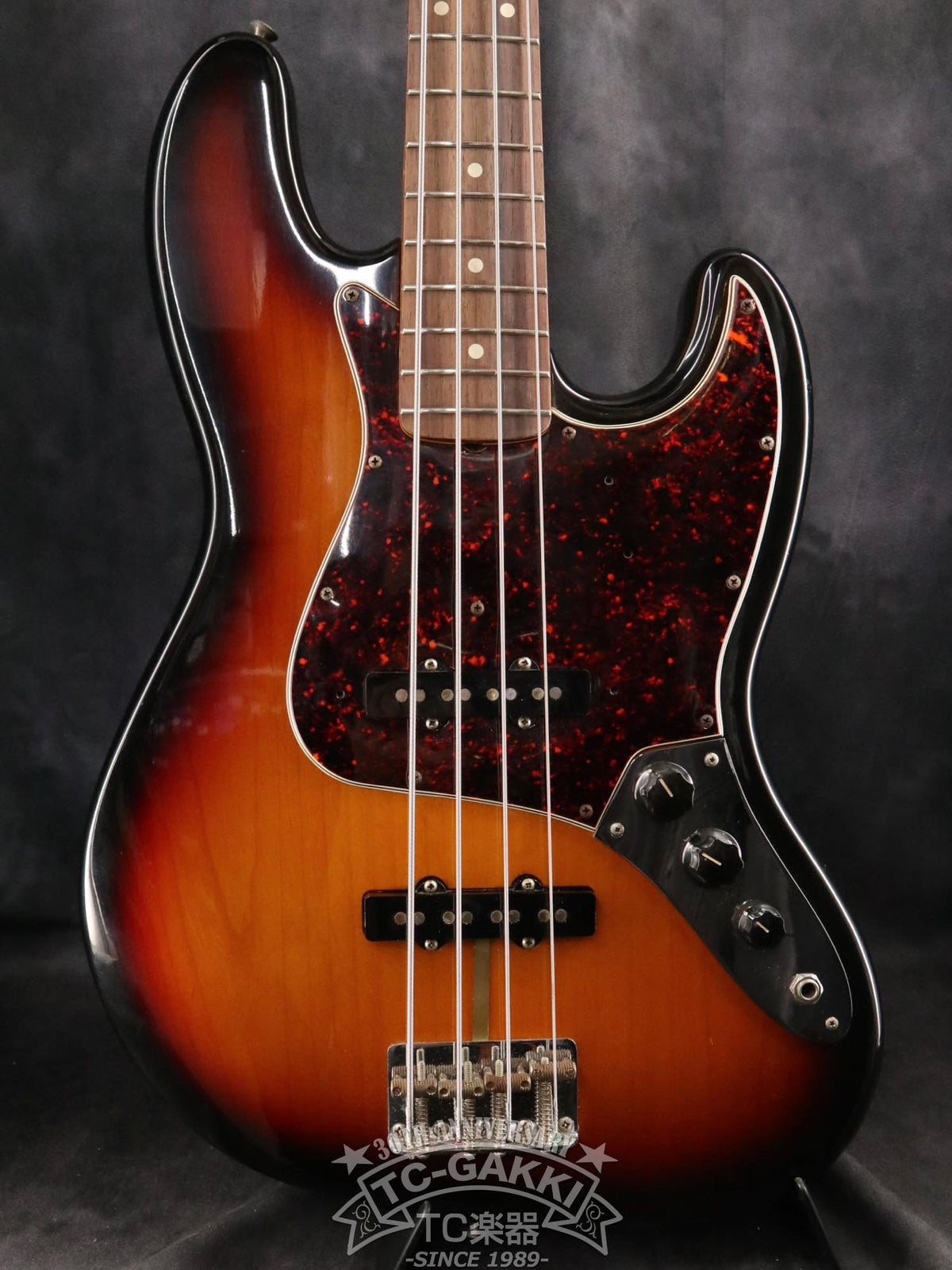 Fender USA 1996 American Vintage 62 Jazz Bass stack 50th Anniversary