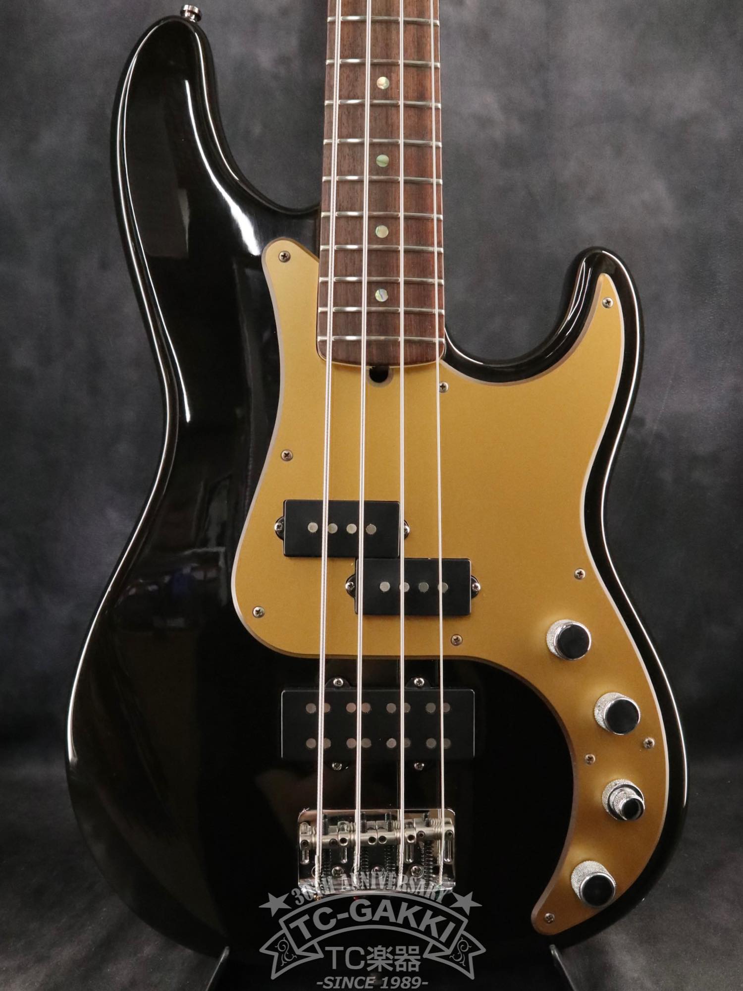 Fender USA 2005 American Deluxe Precision Bass