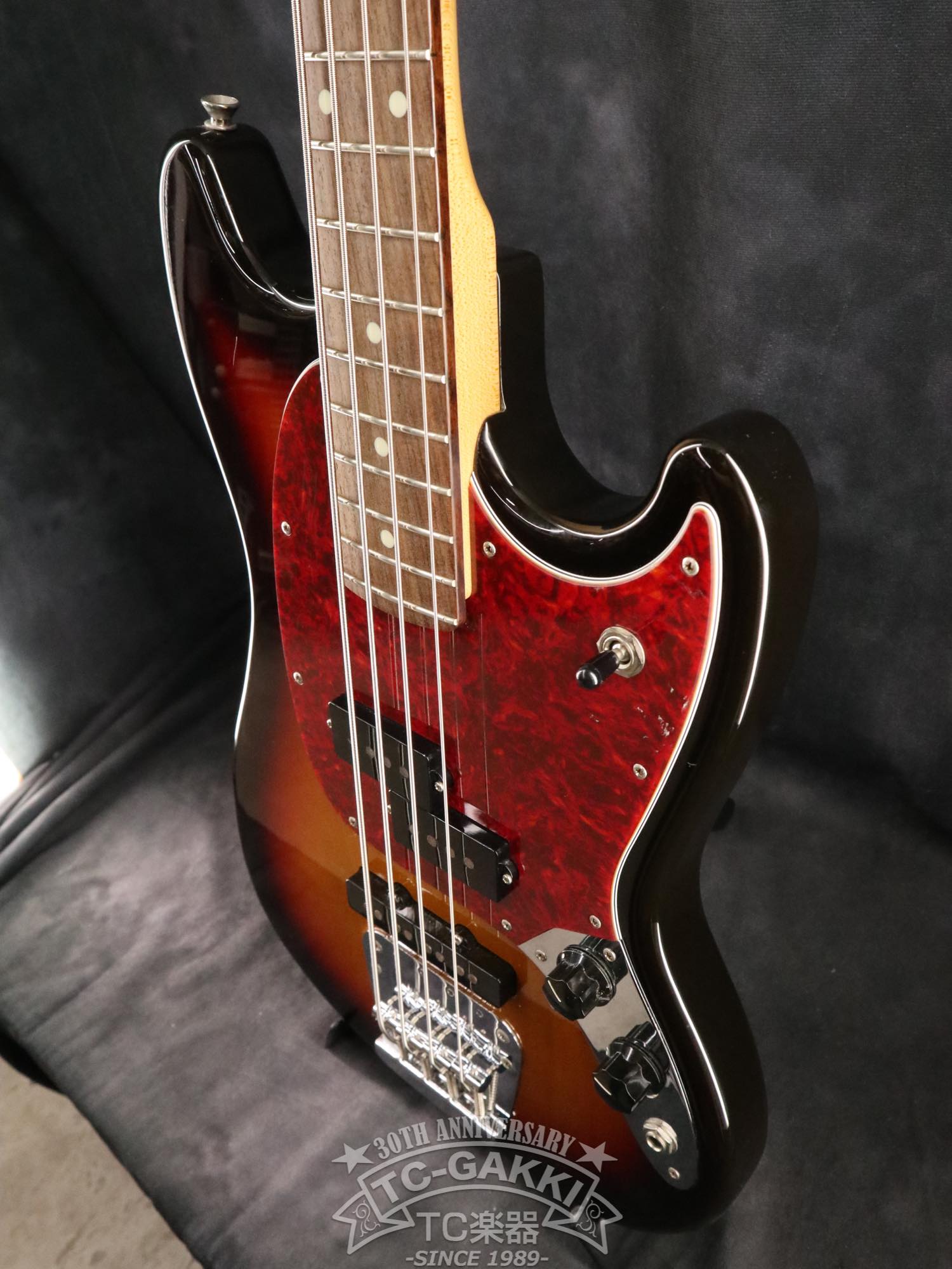 Fender 2020 Made in Japan Hybrid Mustang Bass