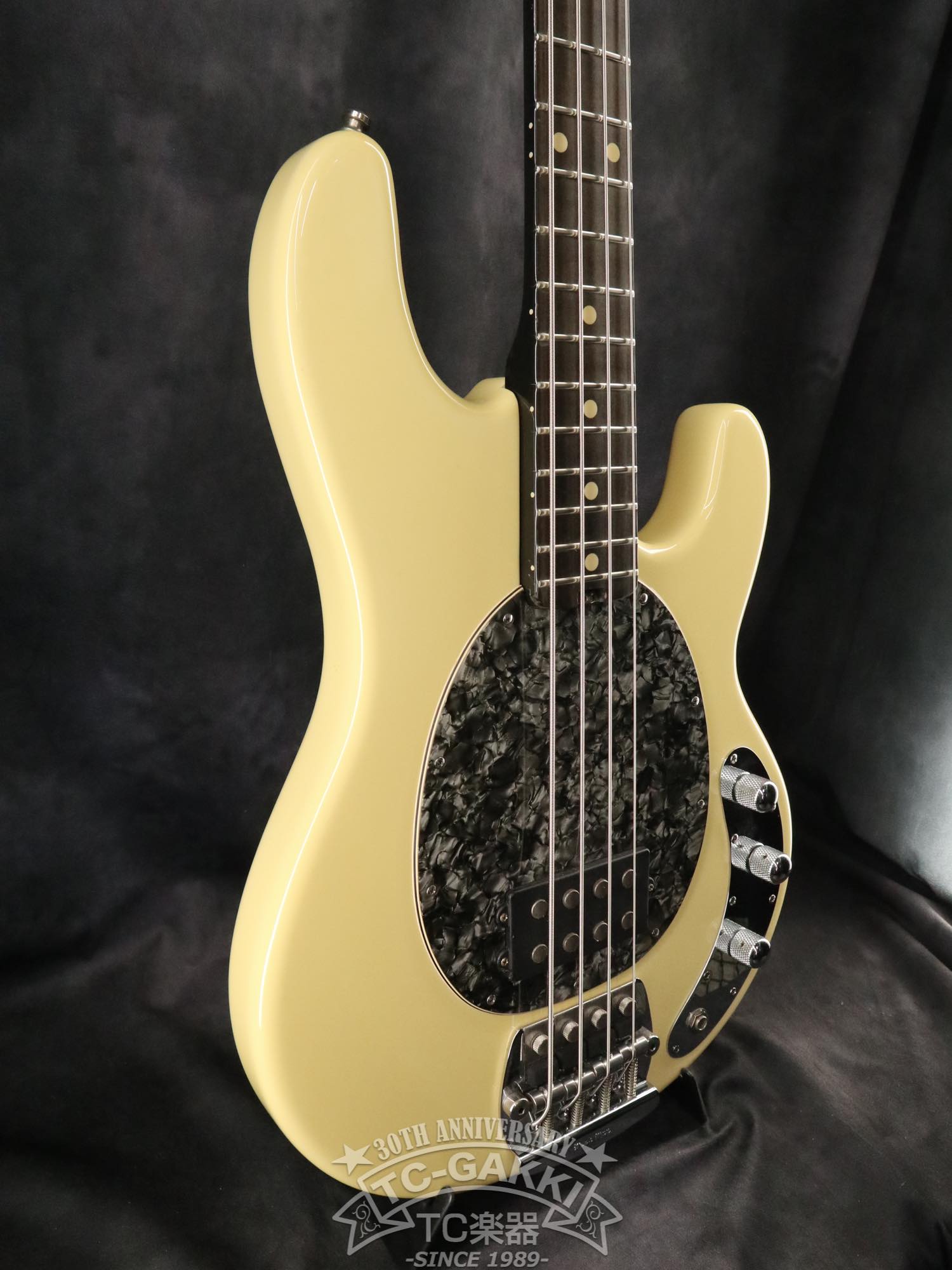 MUSIC MAN StingRay NAMM 100TH ANNIVERSARY LTD EDITIONAnniversary Status Graphite Neck /Classic StingRay 2EQ Body