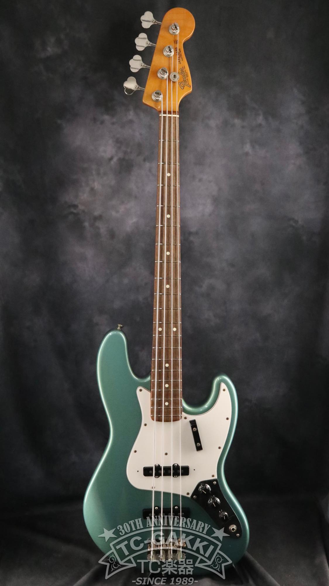 American Vintage '62 Jazz Bass