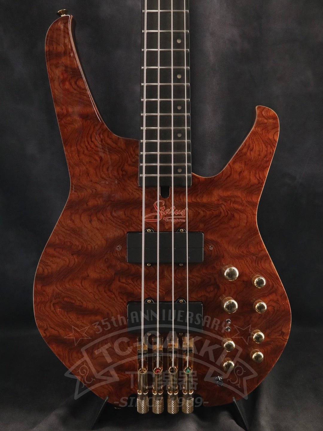 Series 3 Through Neck 4st Headless