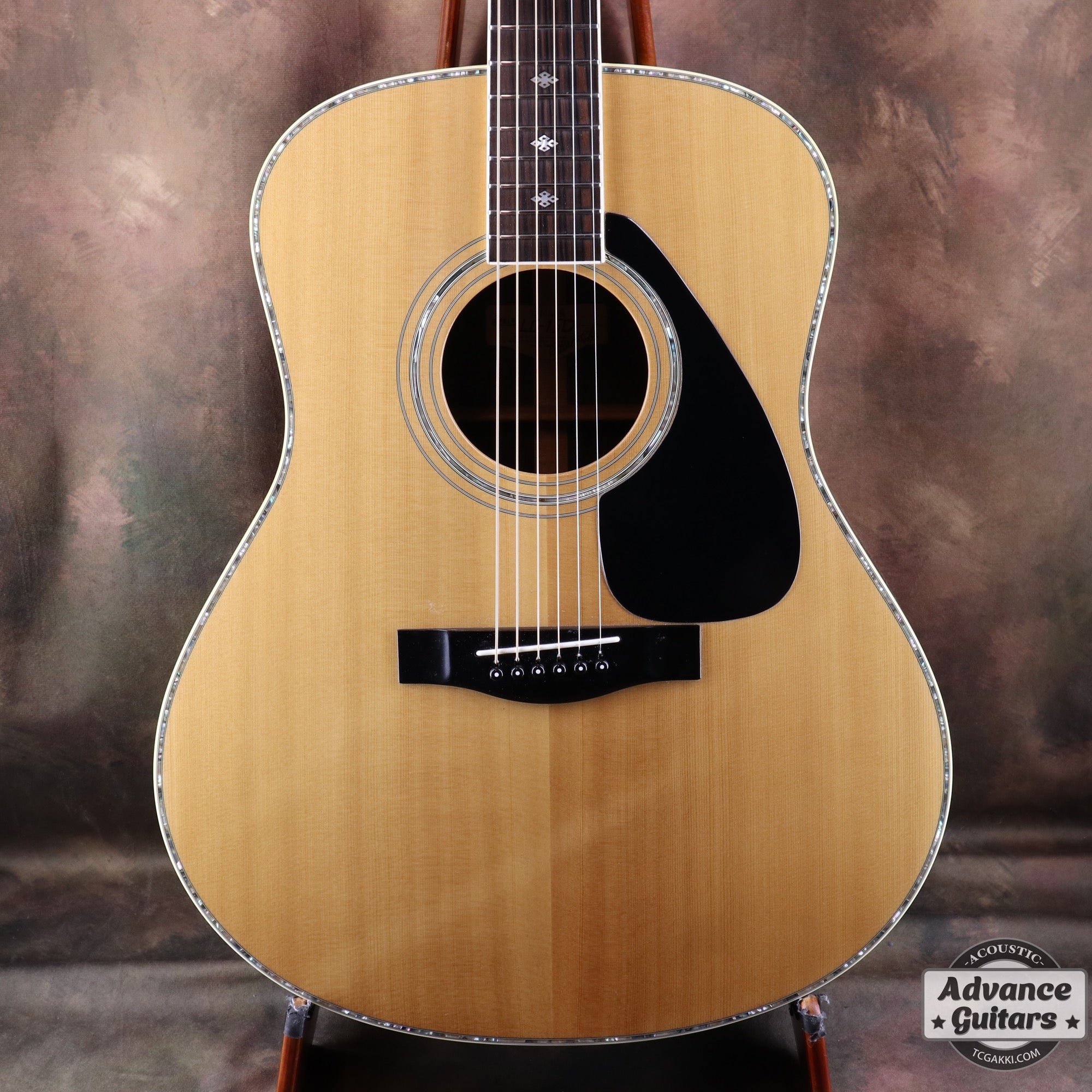 YAMAHA 1989 LL-15D