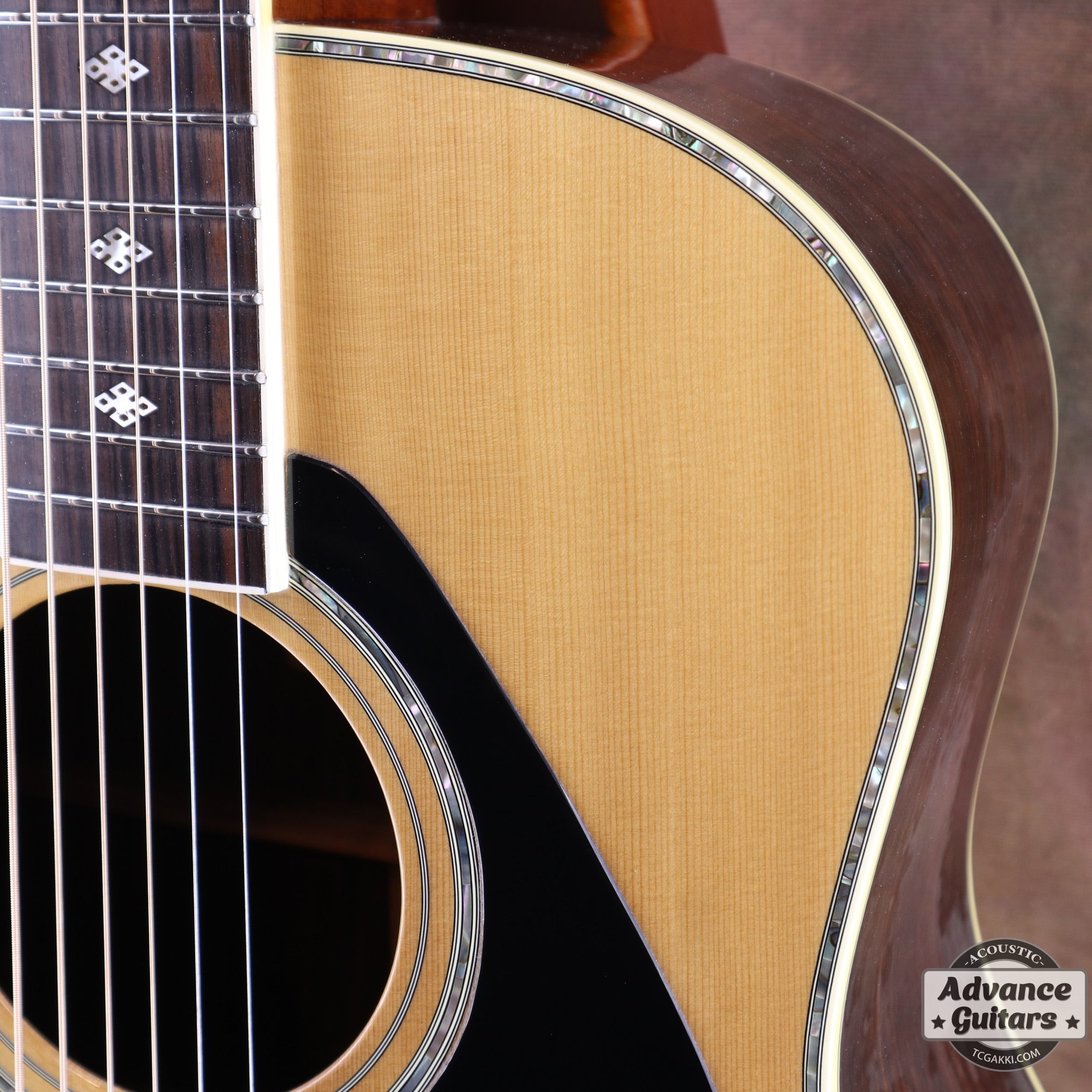 YAMAHA 1989 LL-15D