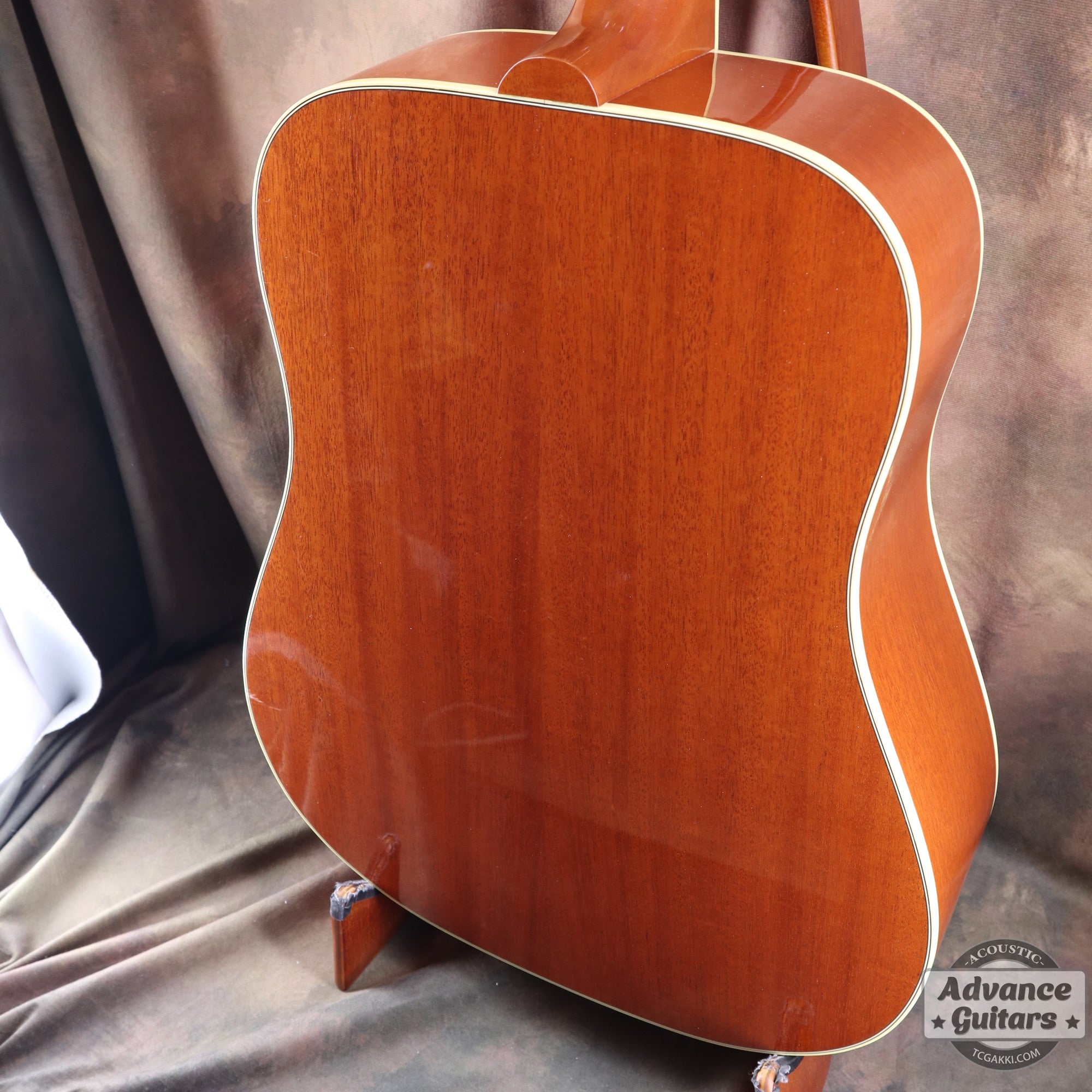 Gibson 2015年製 Hummingbird