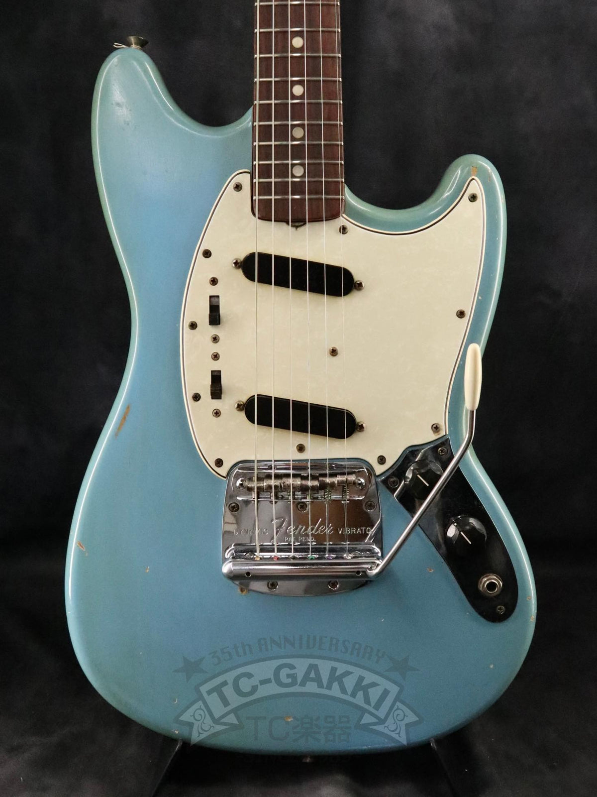 Fender 1966 Mustang Daphne Blue