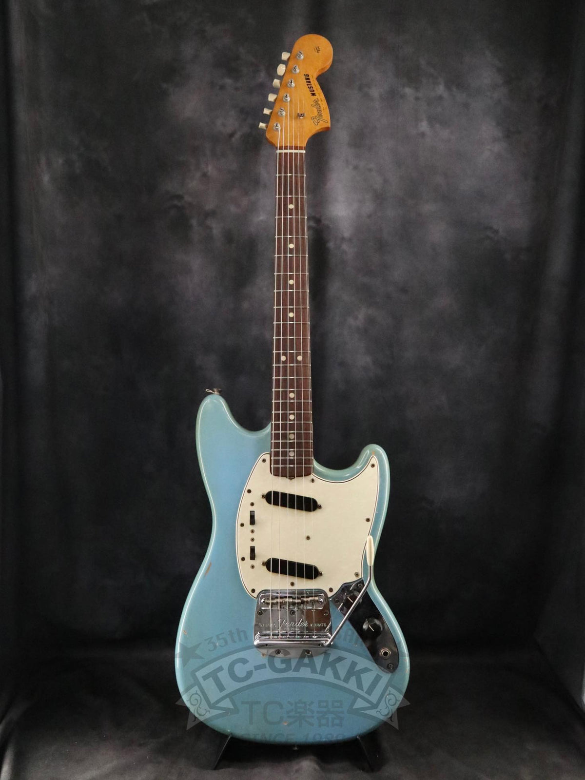 Fender 1966 Mustang Daphne Blue