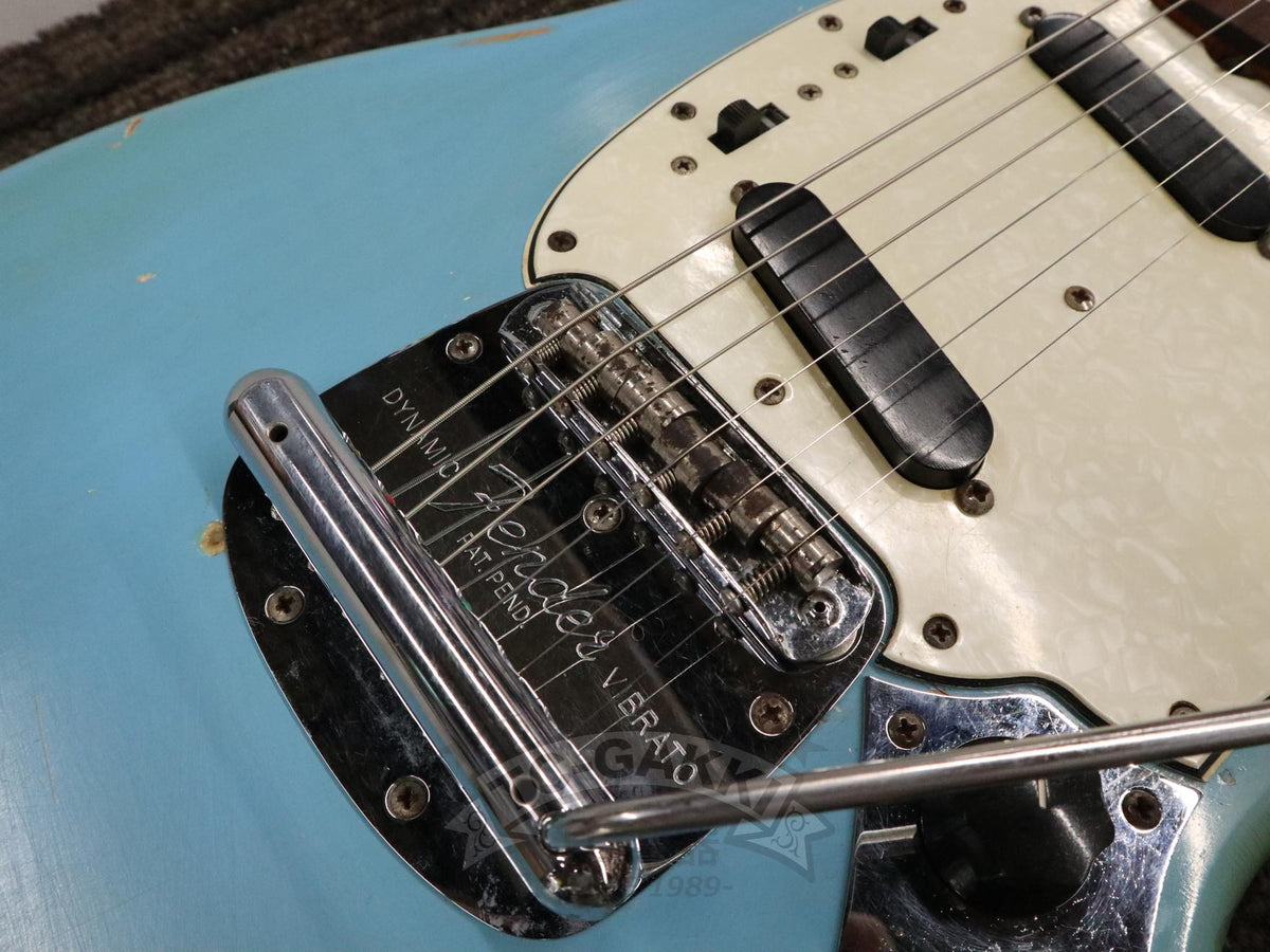 Fender 1966 Mustang Daphne Blue