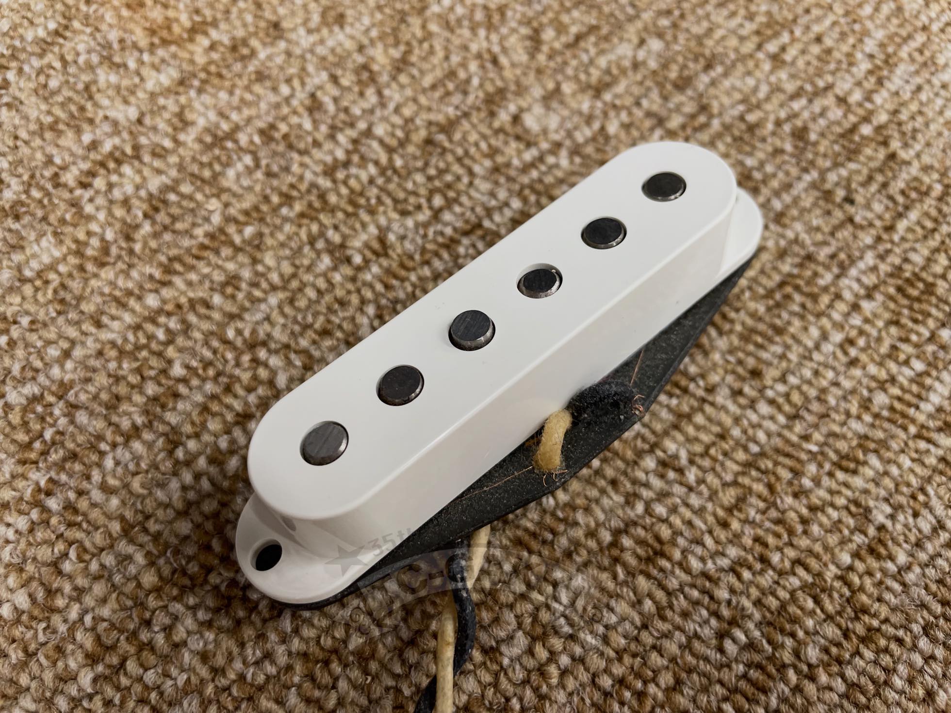 DiMarzio DP174 WHITE RED VELVET