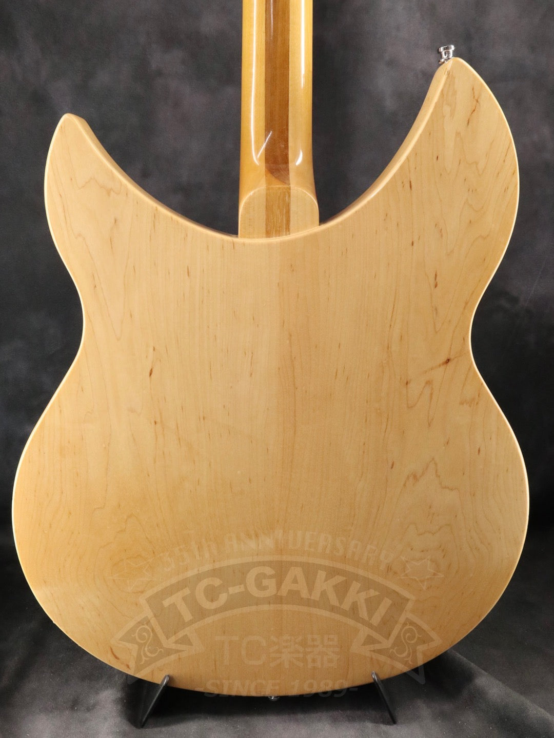 Rickenbacker 330