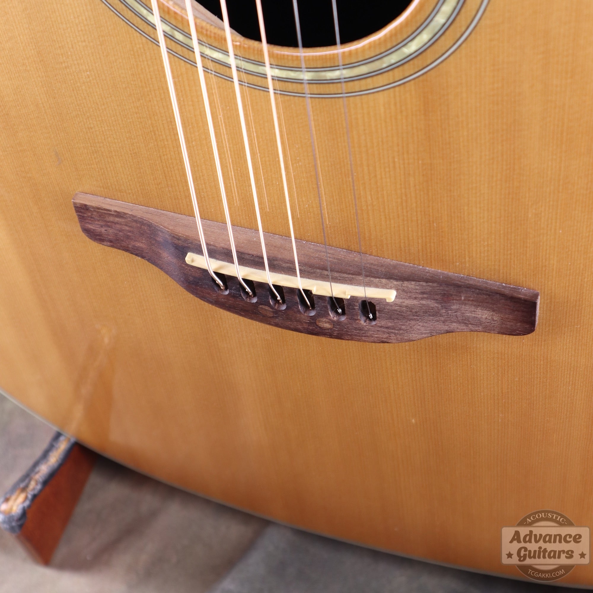 Ovation Celebrity CS24-4