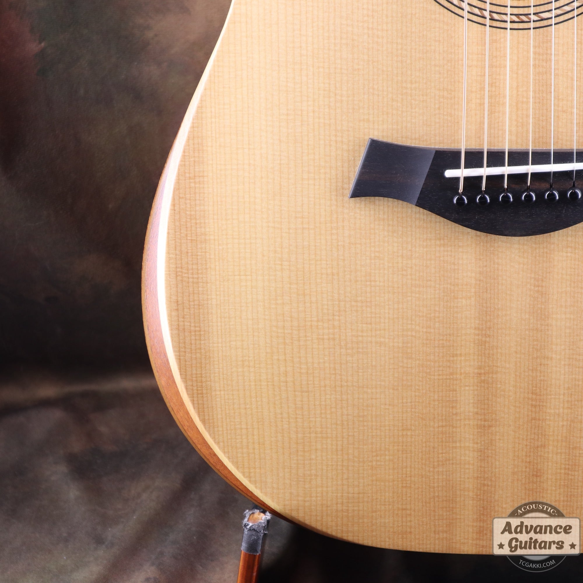 Taylor 2022年製 Academy 10