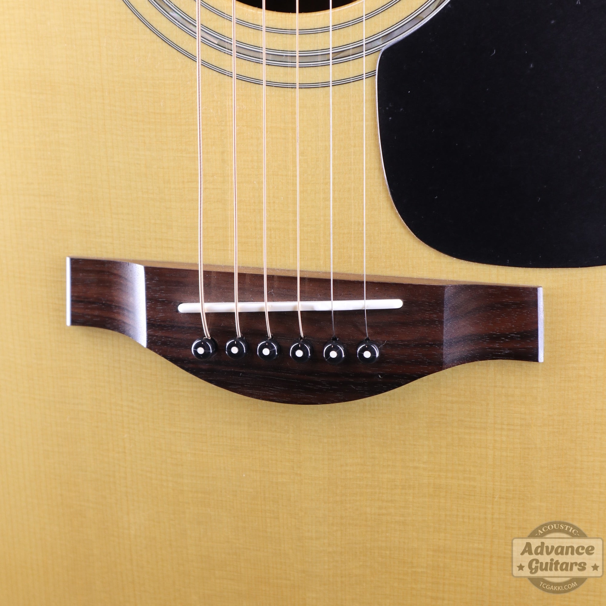 YAMAHA LL6