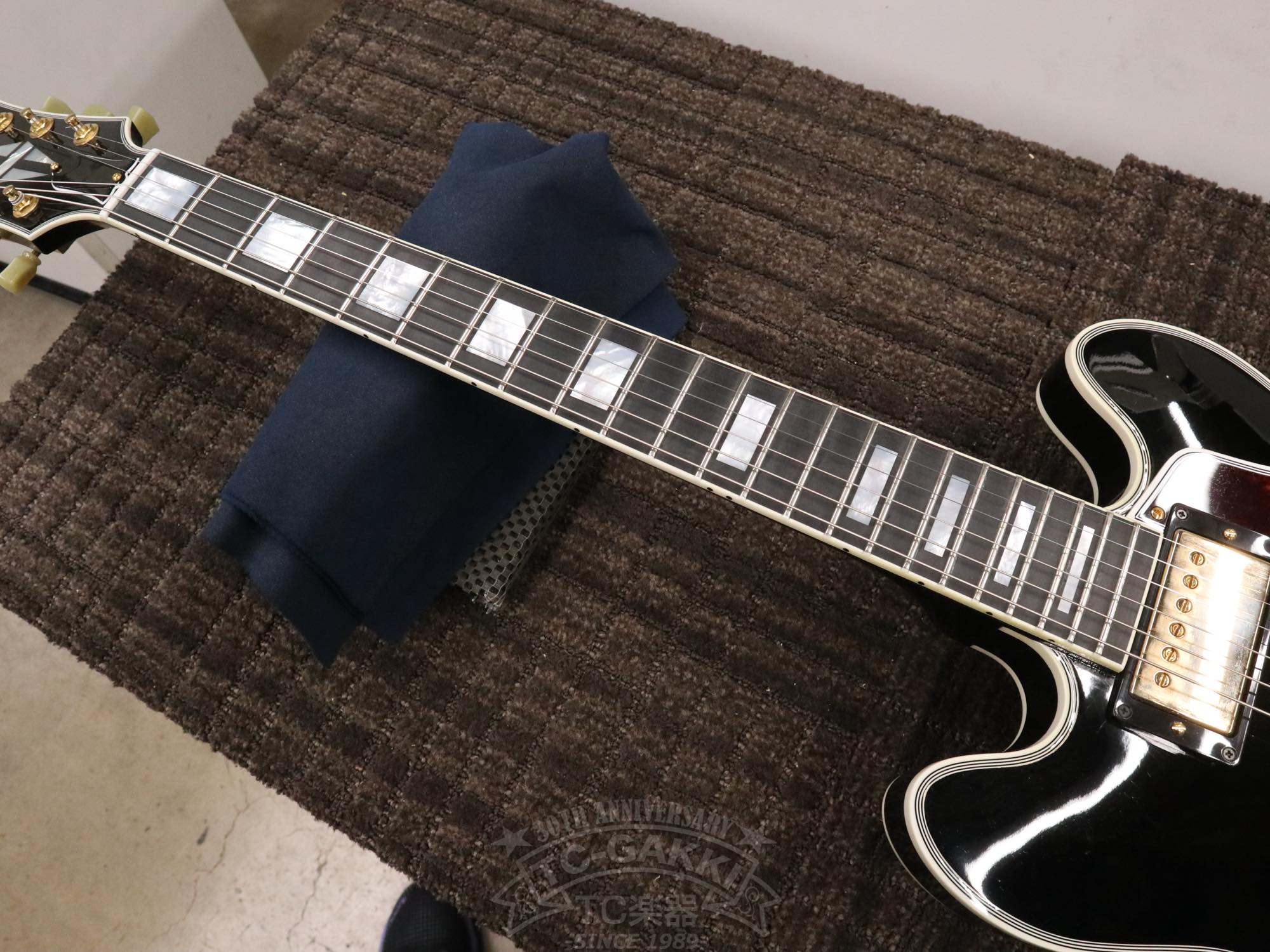 Gibson Custom Shop CS-356
