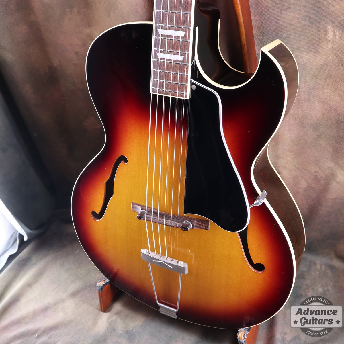 Archtop Tribute AT50C