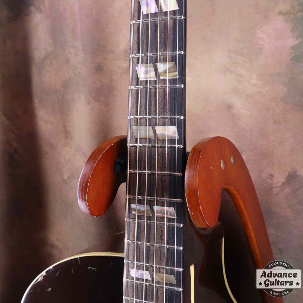 Chaki 1970s P-2