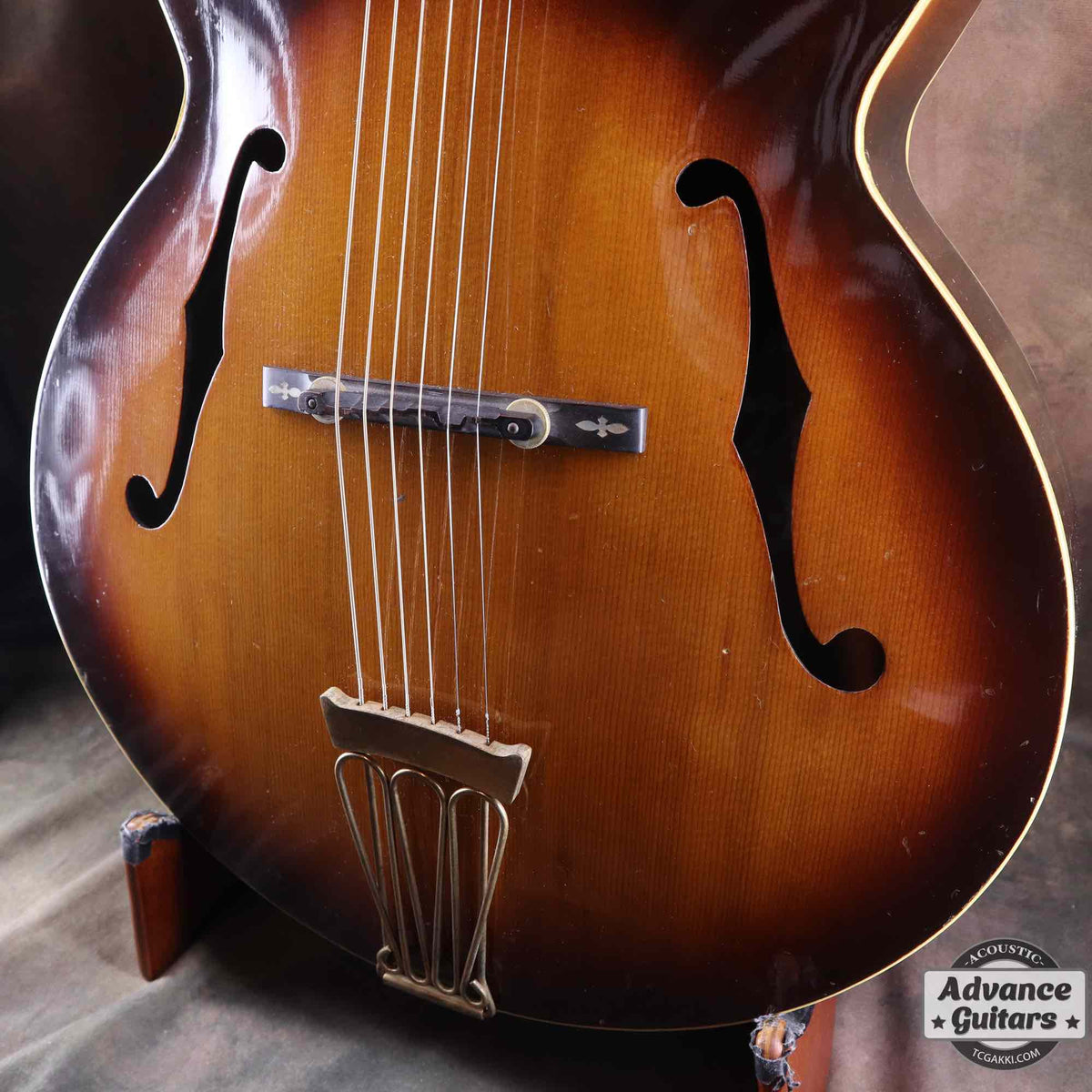 Chaki 1970s P-2