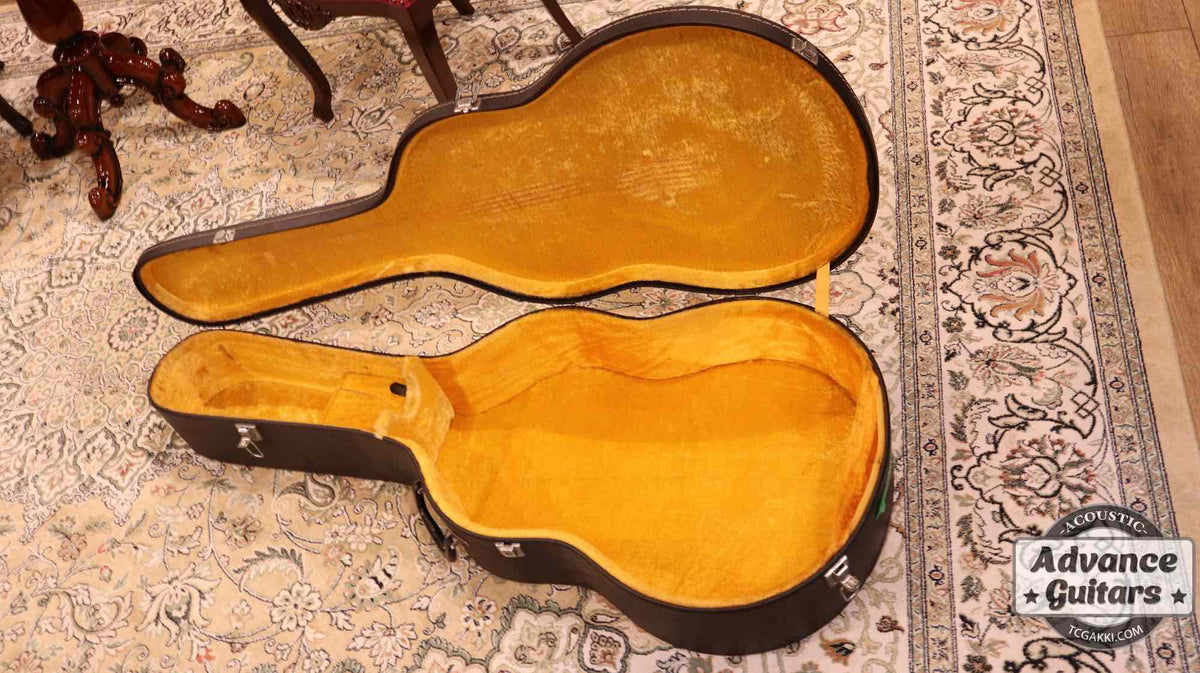 Chaki 1970s P-2