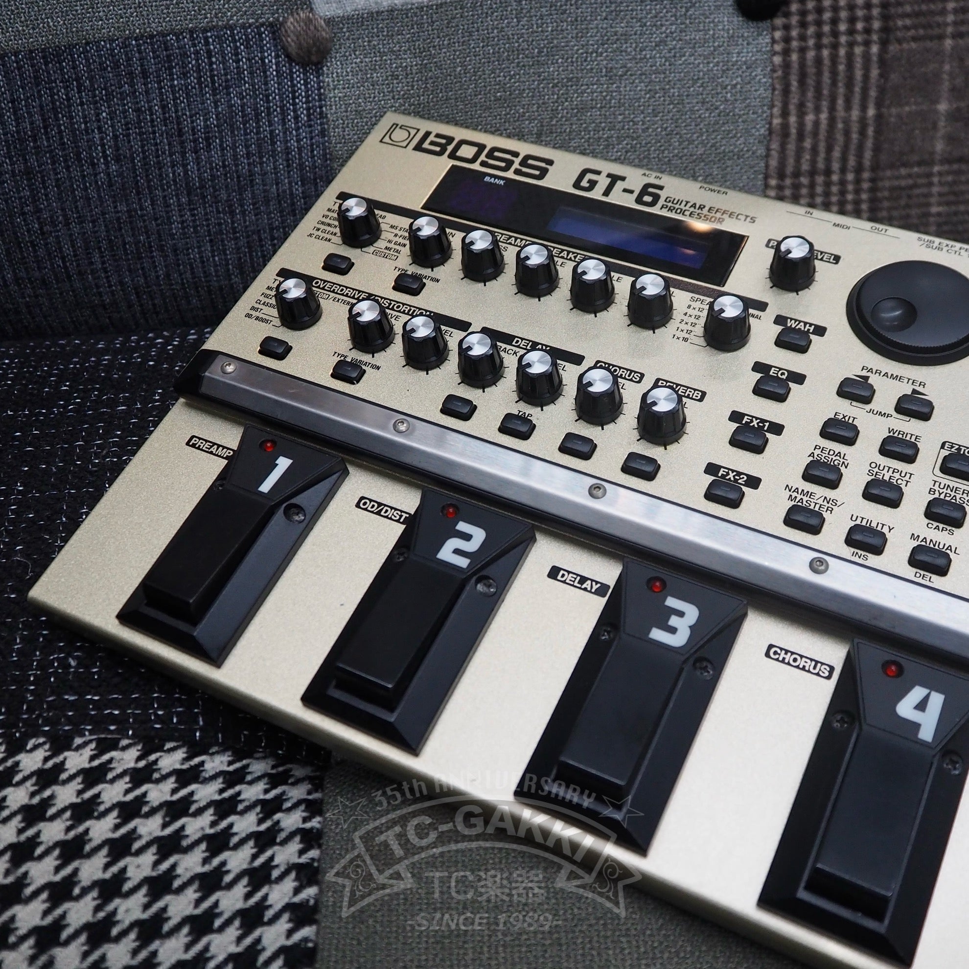 BOSS GT-6 GUITAR EFFECTS PROCESSOR