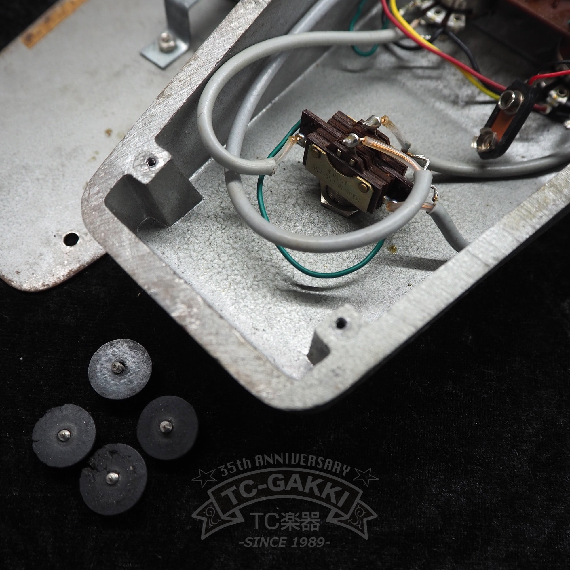 TONE BENDER (V828/GRAY) - TC楽器 - TCGAKKI