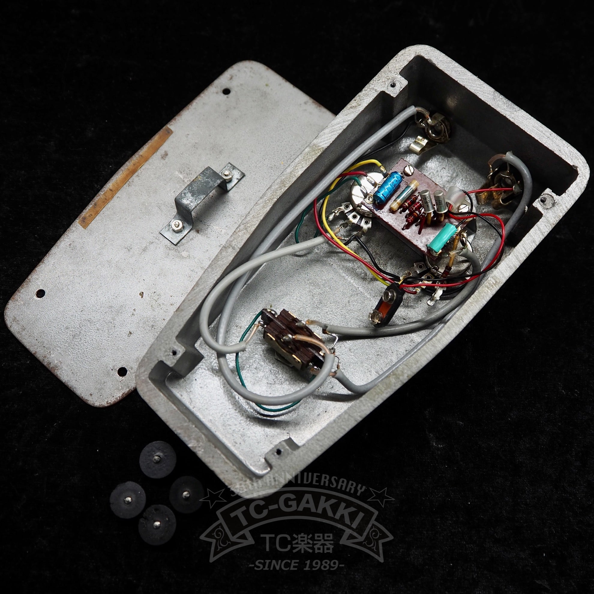 TONE BENDER (V828/GRAY) - TC楽器 - TCGAKKI
