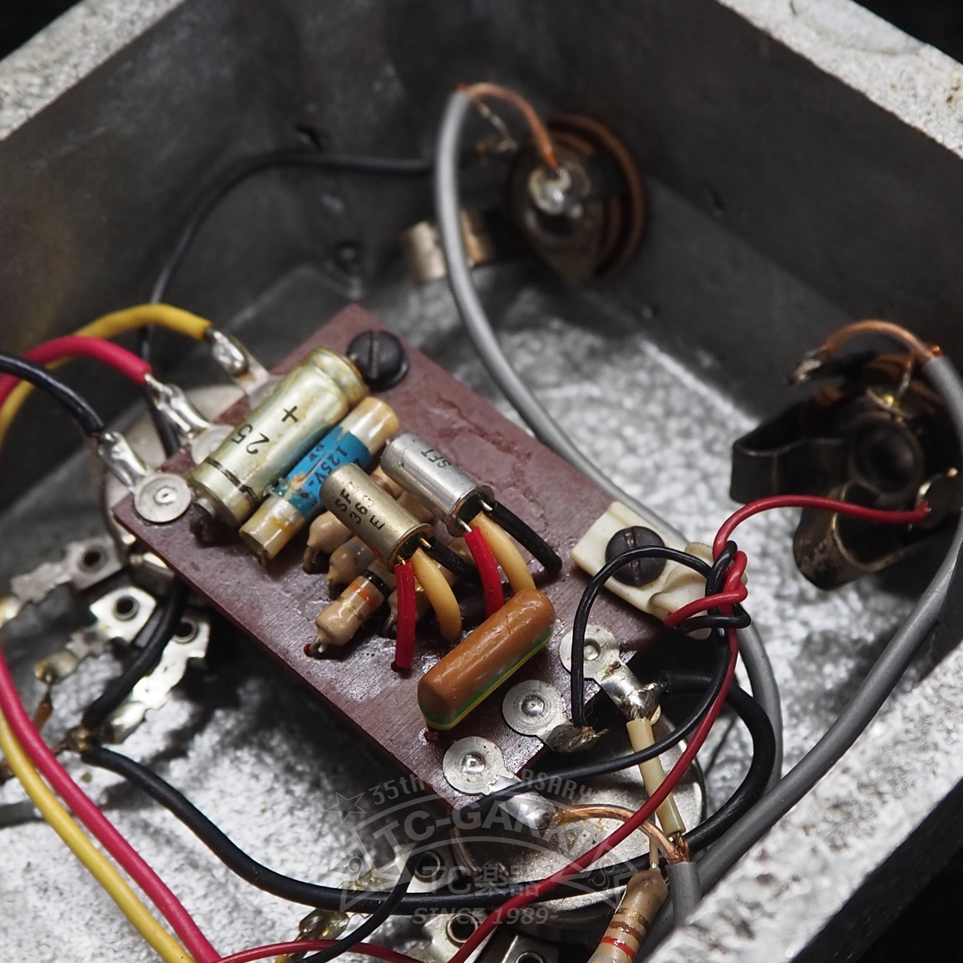 TONE BENDER (V828/GRAY) - TC楽器 - TCGAKKI