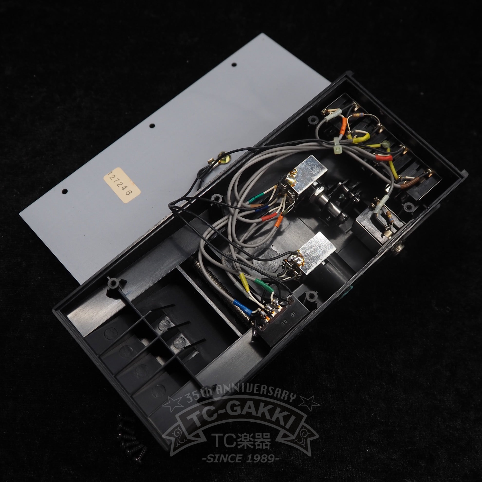 VL10 VOLUME PEDAL - TC楽器 - TCGAKKI