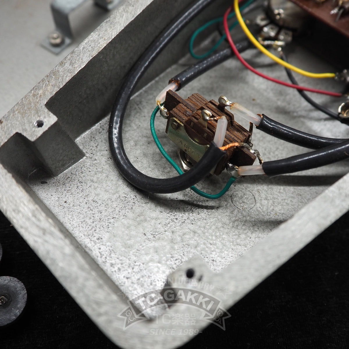 VOX TONE BENDER (V828/GRAY) - TC楽器 - TCGAKKI