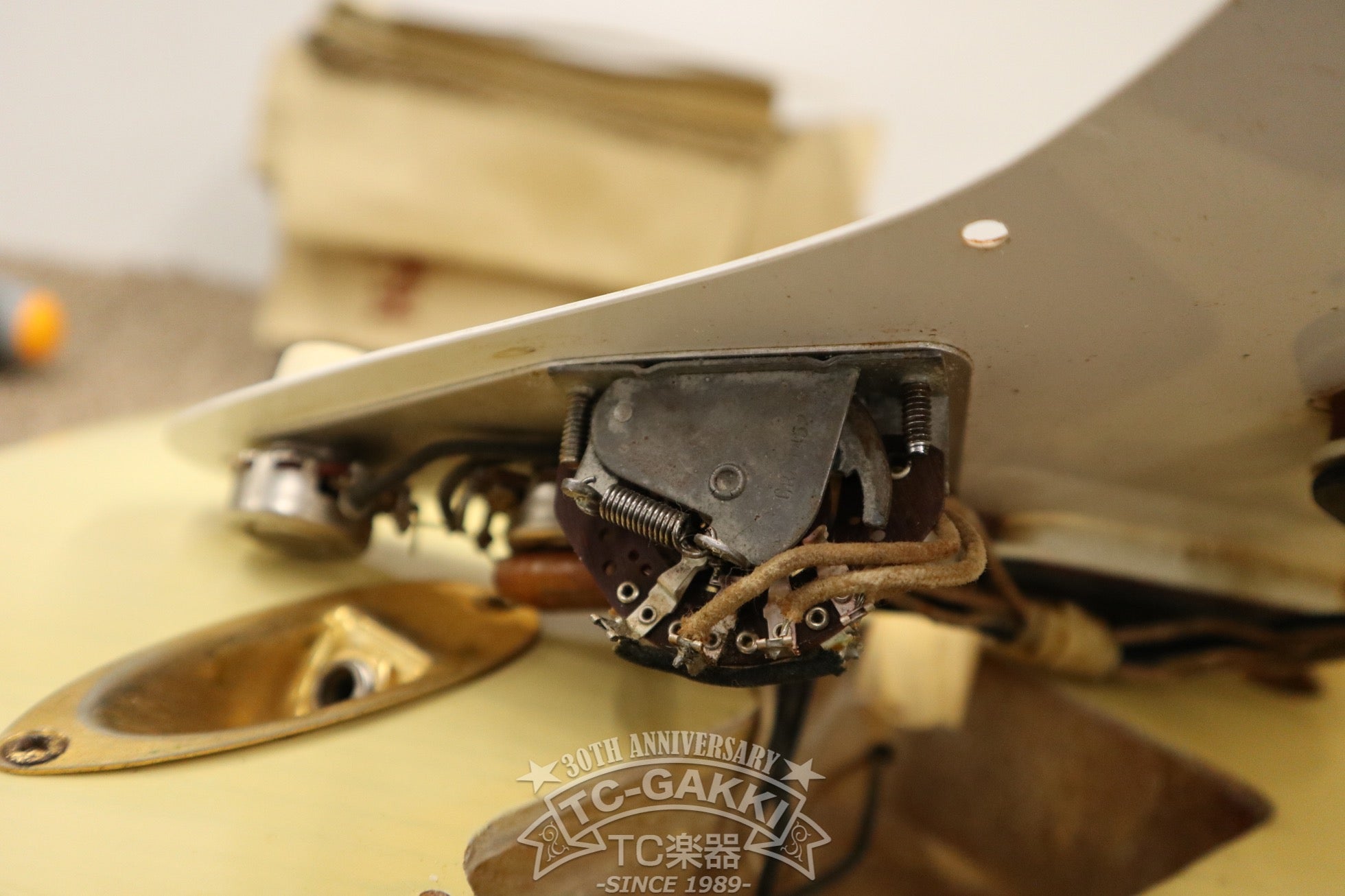 1957 Stratocaster White Blonde Refinished - TC楽器 - TCGAKKI