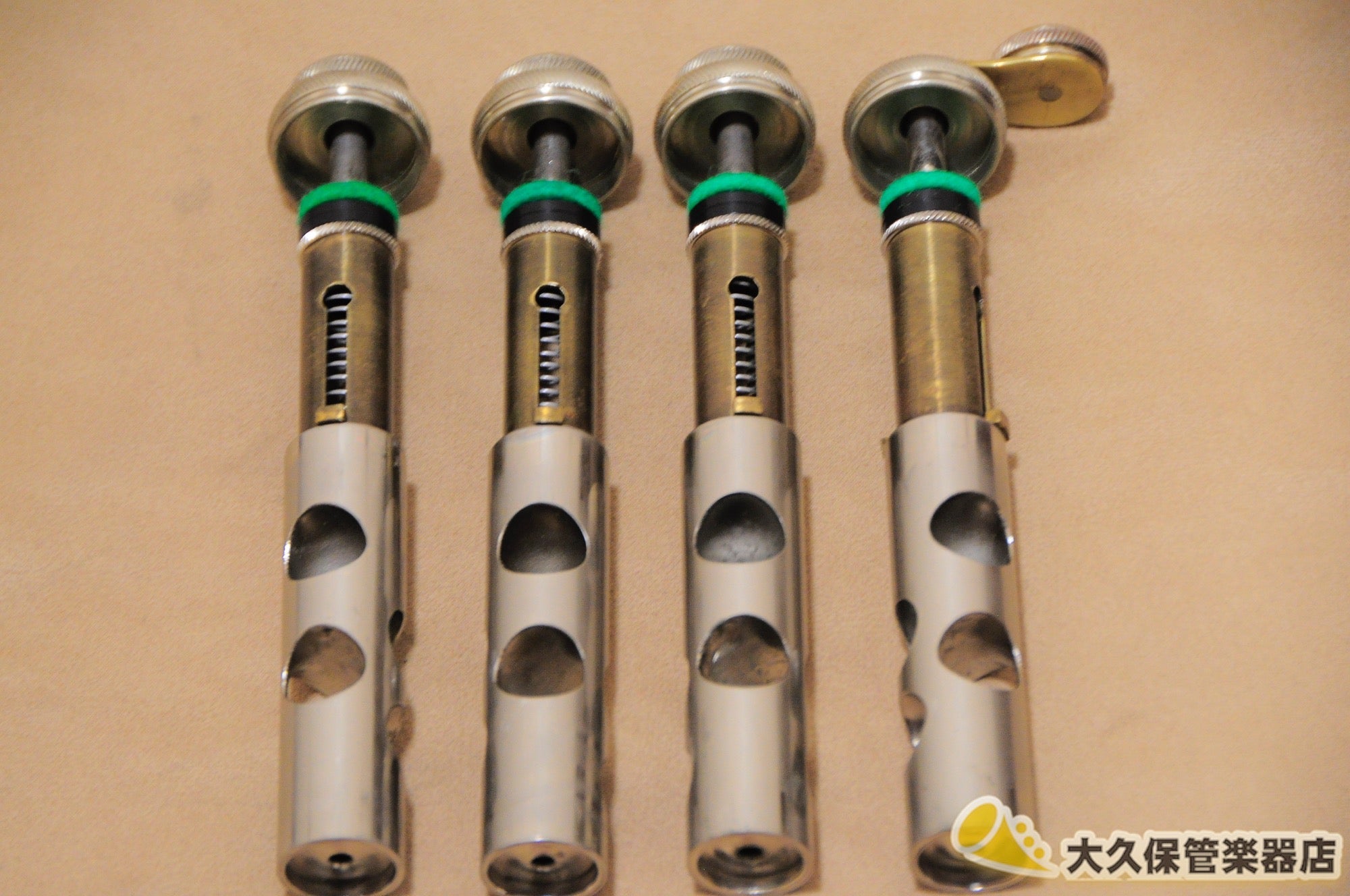 Holton T-105 “Quartertone” B♭トランペット - TC楽器 - TCGAKKI