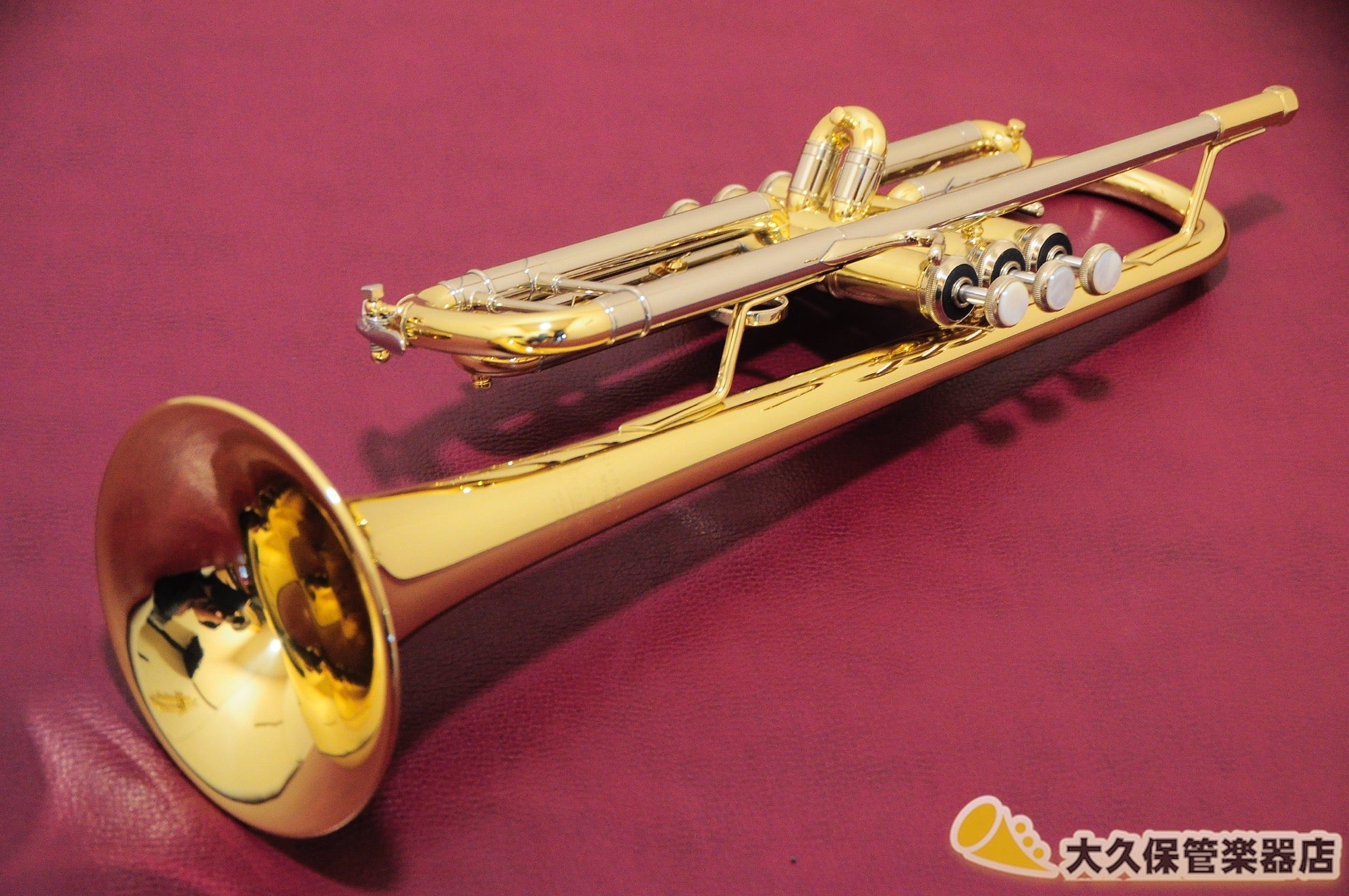 【新品高評価】Vincent Bach ヴィンセントバック B♭トランペット Stradivarius Model 37 ML マウスピース 14B4/ハードケース付き □ 65C3E-1 本体