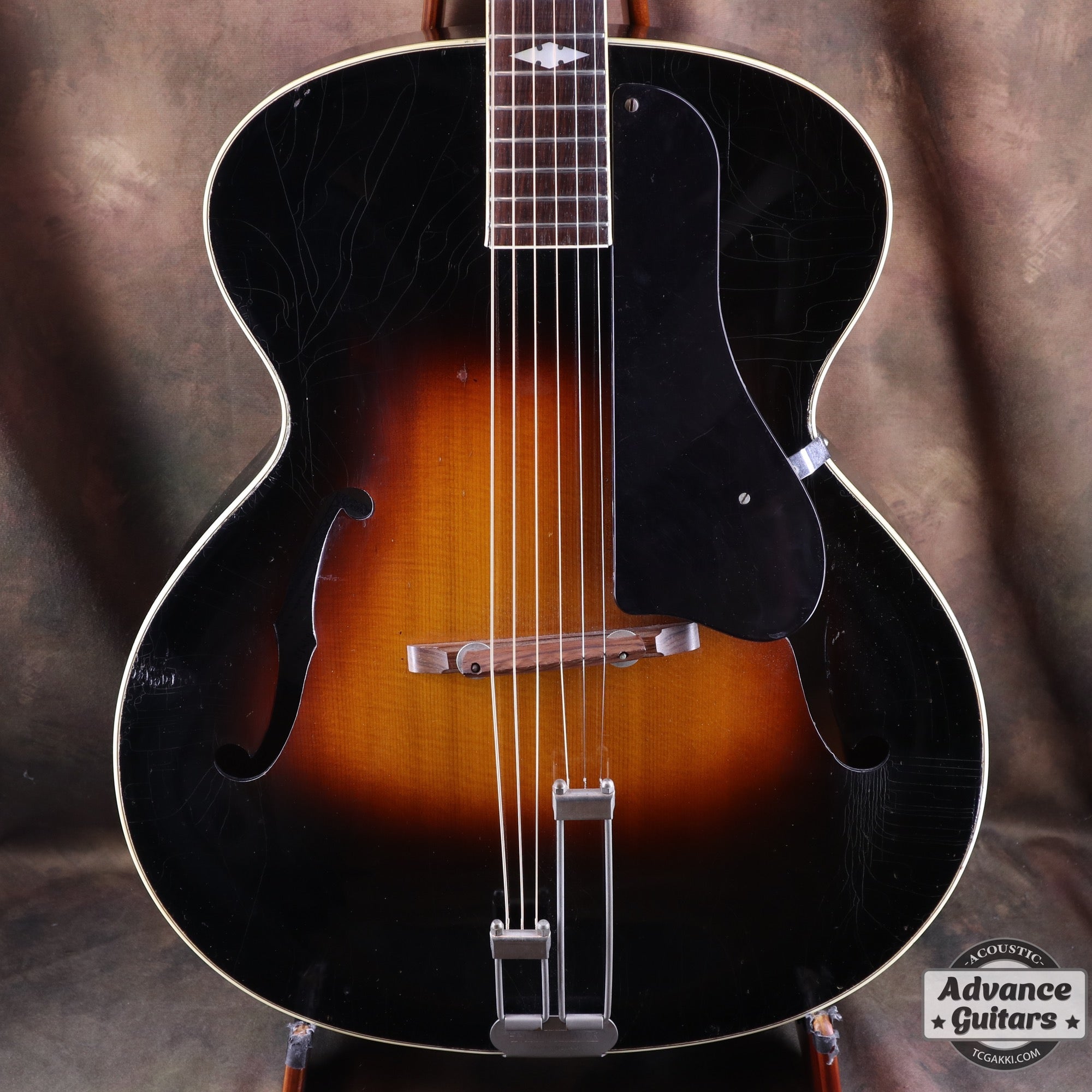 1951年製 Triumph - TC楽器 - TCGAKKI