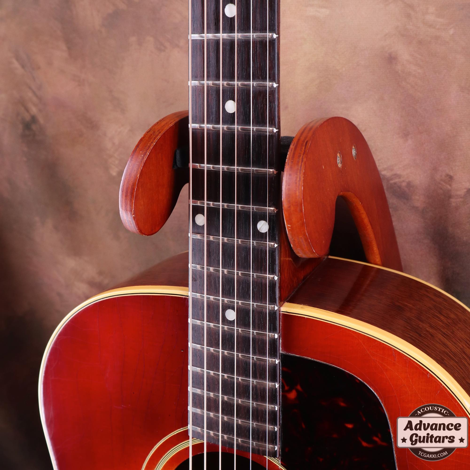 1963年製 J - 45 Cherry Sunburst - TC楽器 - TCGAKKI