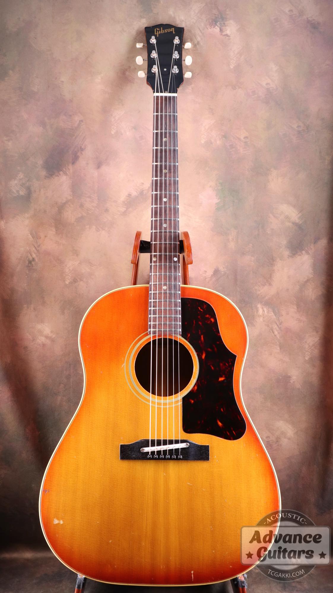 1964年製 J-45 Cherry Sunburst