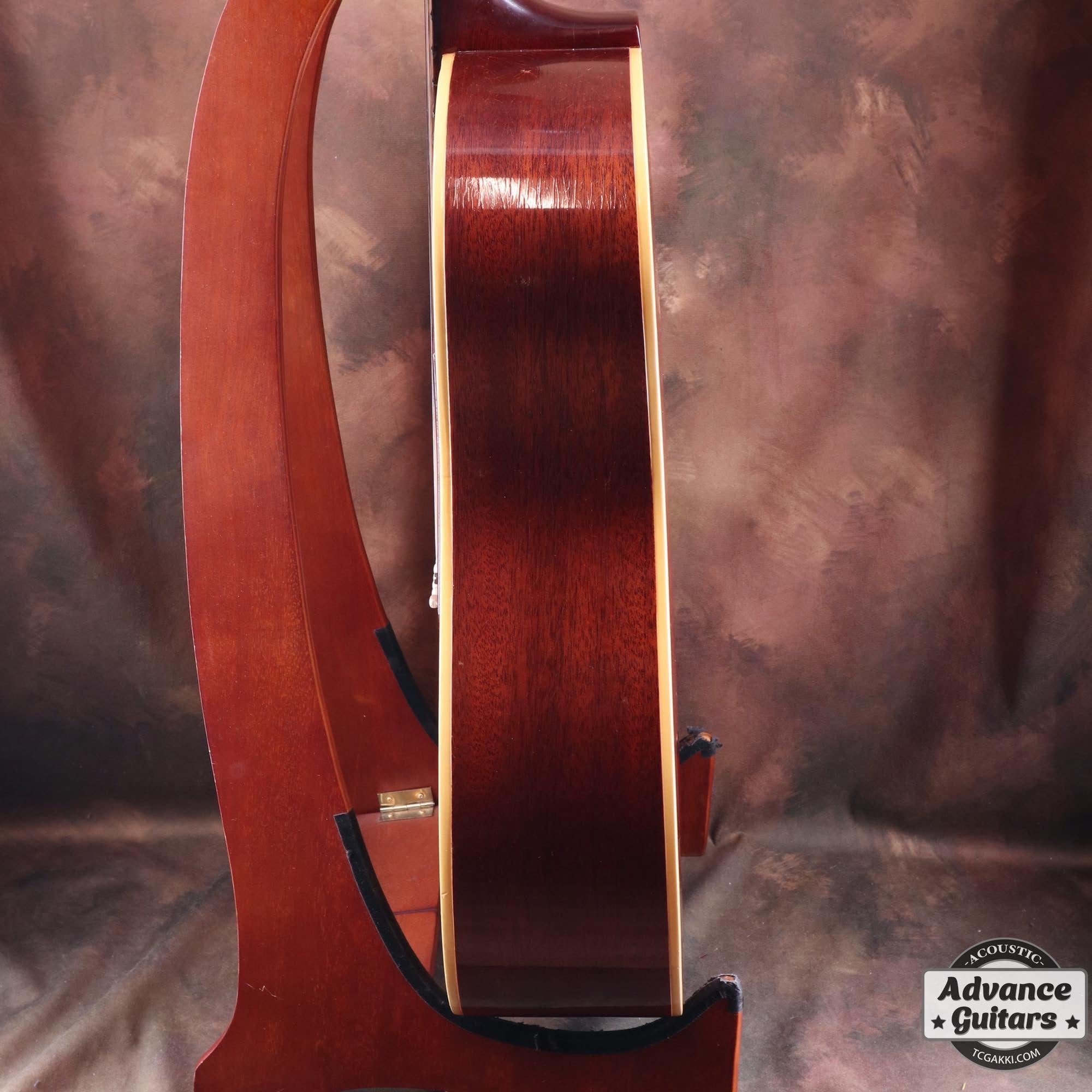 1966年製 J-45 Cherry Sunburst