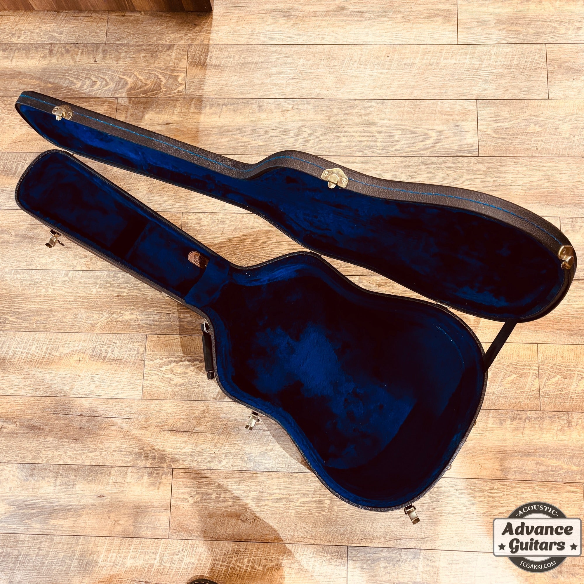 1966年製 J - 45 Cherry Sunburst - TC楽器 - TCGAKKI