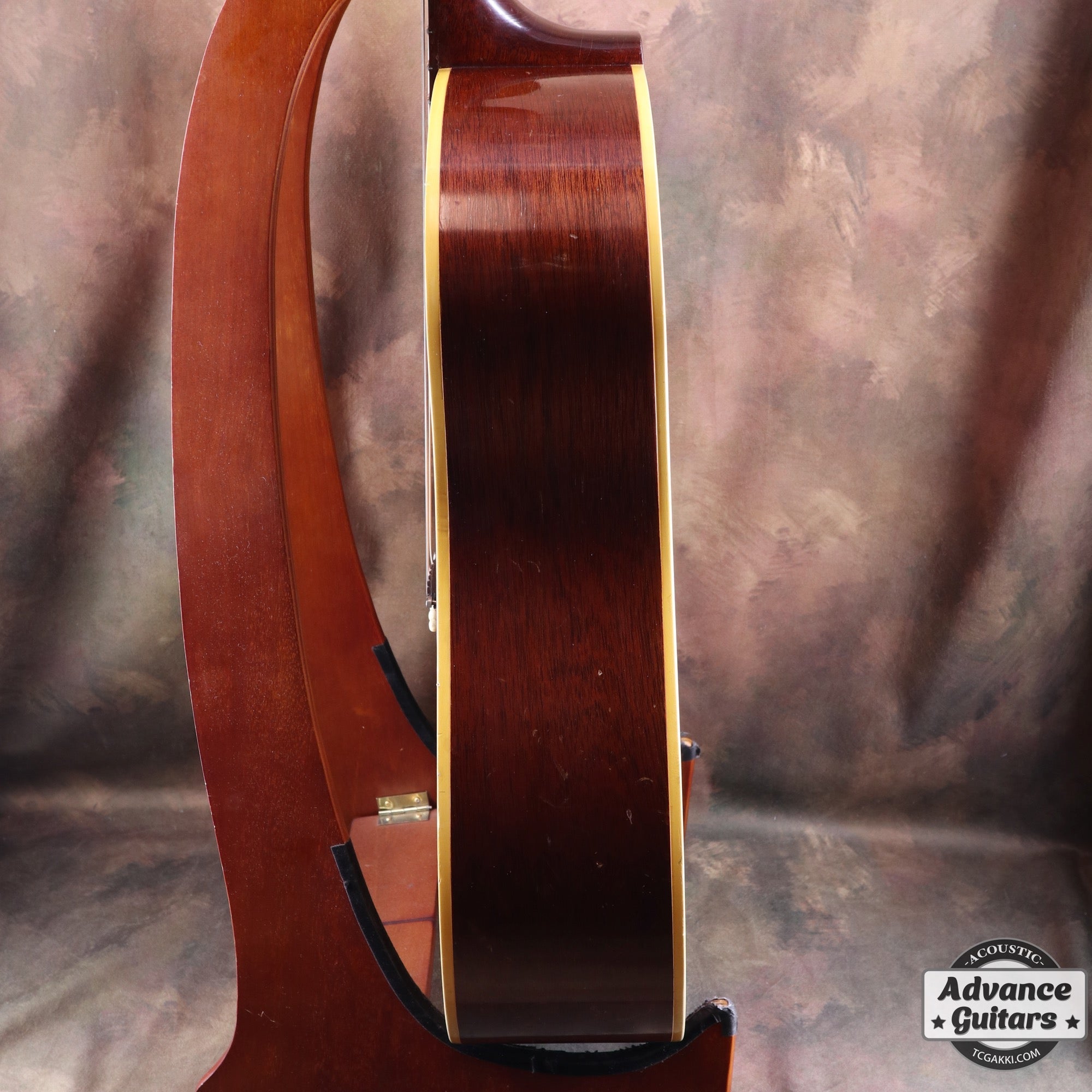 1966年製 J - 45 Cherry Sunburst - TC楽器 - TCGAKKI