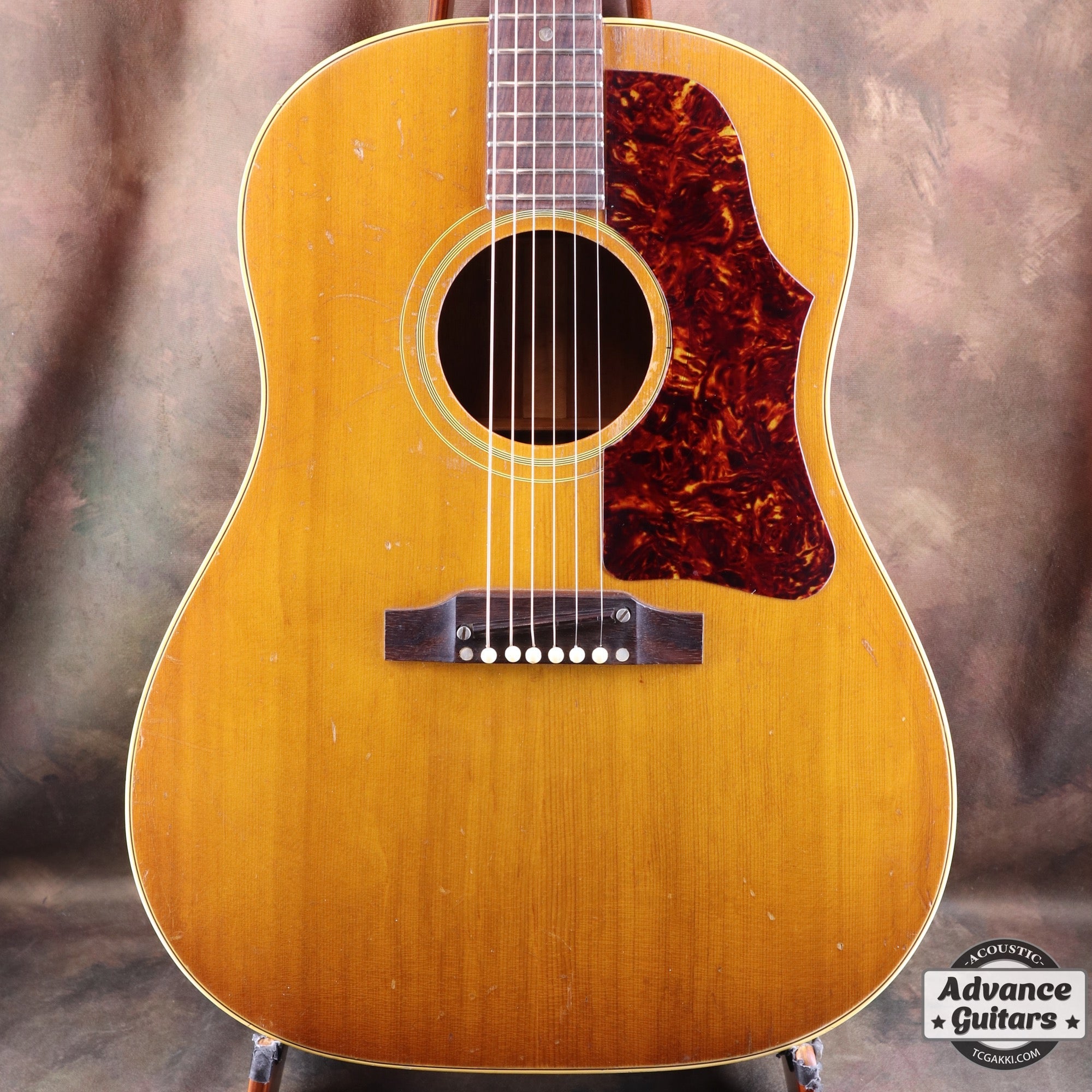 1966年製 J - 45 Cherry Sunburst - TC楽器 - TCGAKKI