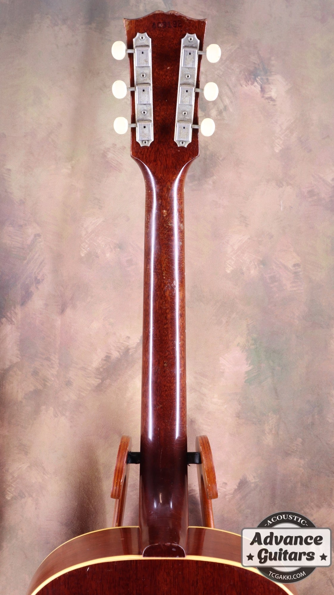 1966年製 J-45 Cherry Sunburst