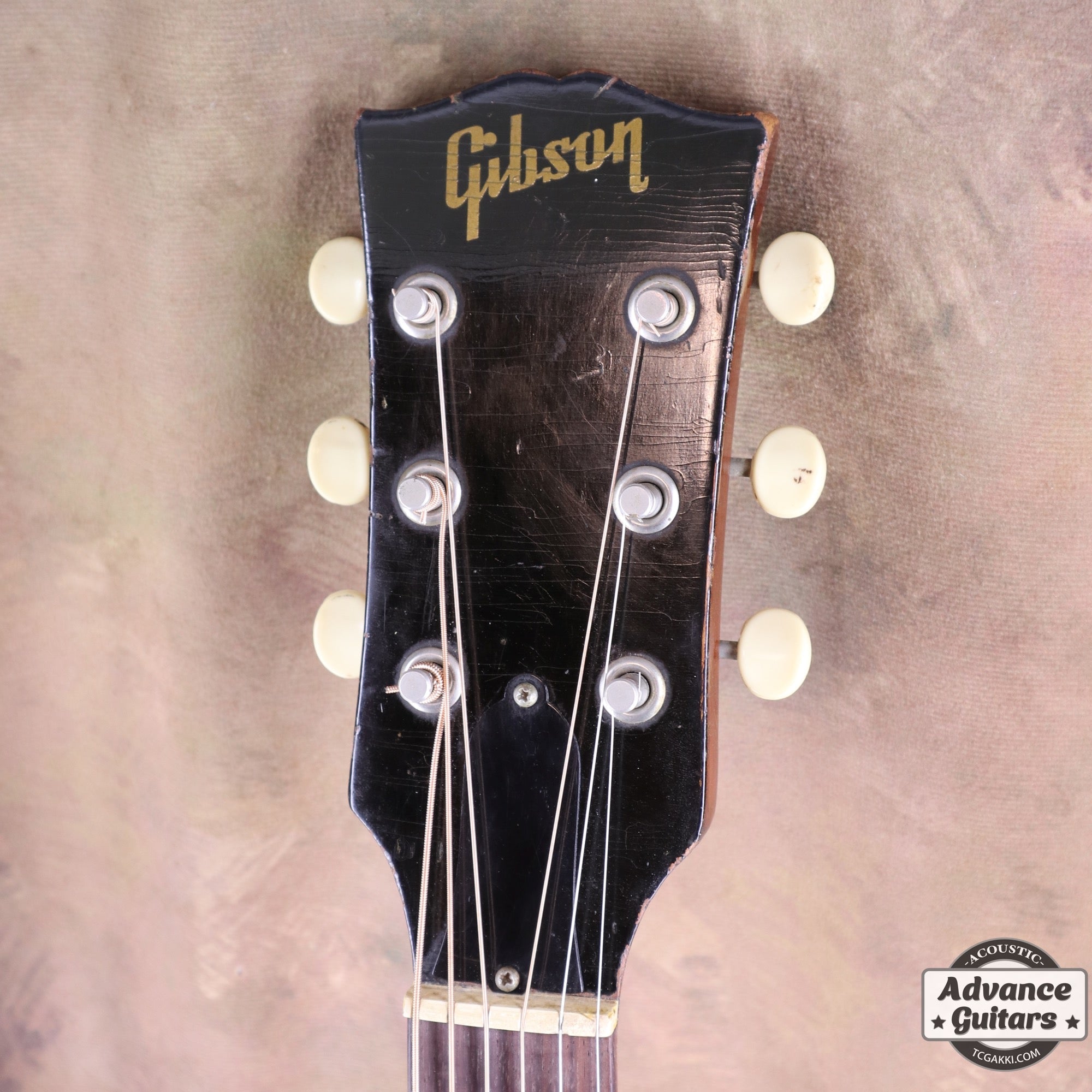 1966年製 J - 45 Cherry Sunburst - TC楽器 - TCGAKKI