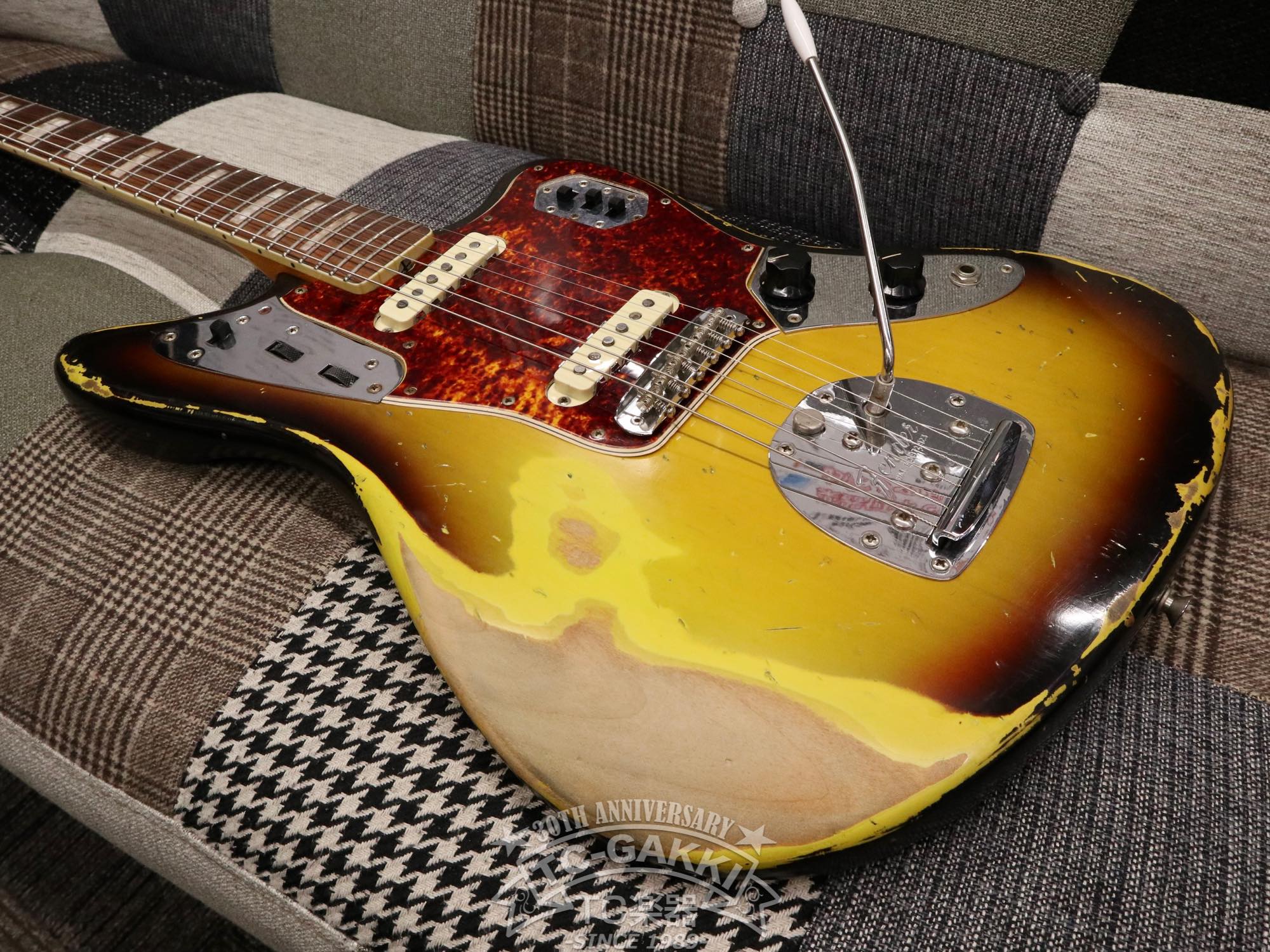 1966 Jaguar 3tone Sunburst - TC楽器 - TCGAKKI