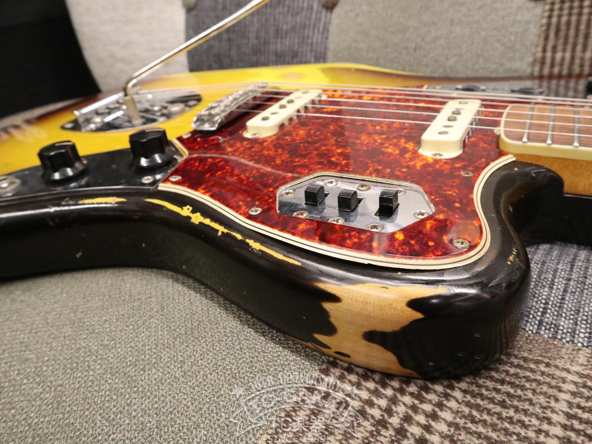 1966 Jaguar 3tone Sunburst - TC楽器 - TCGAKKI